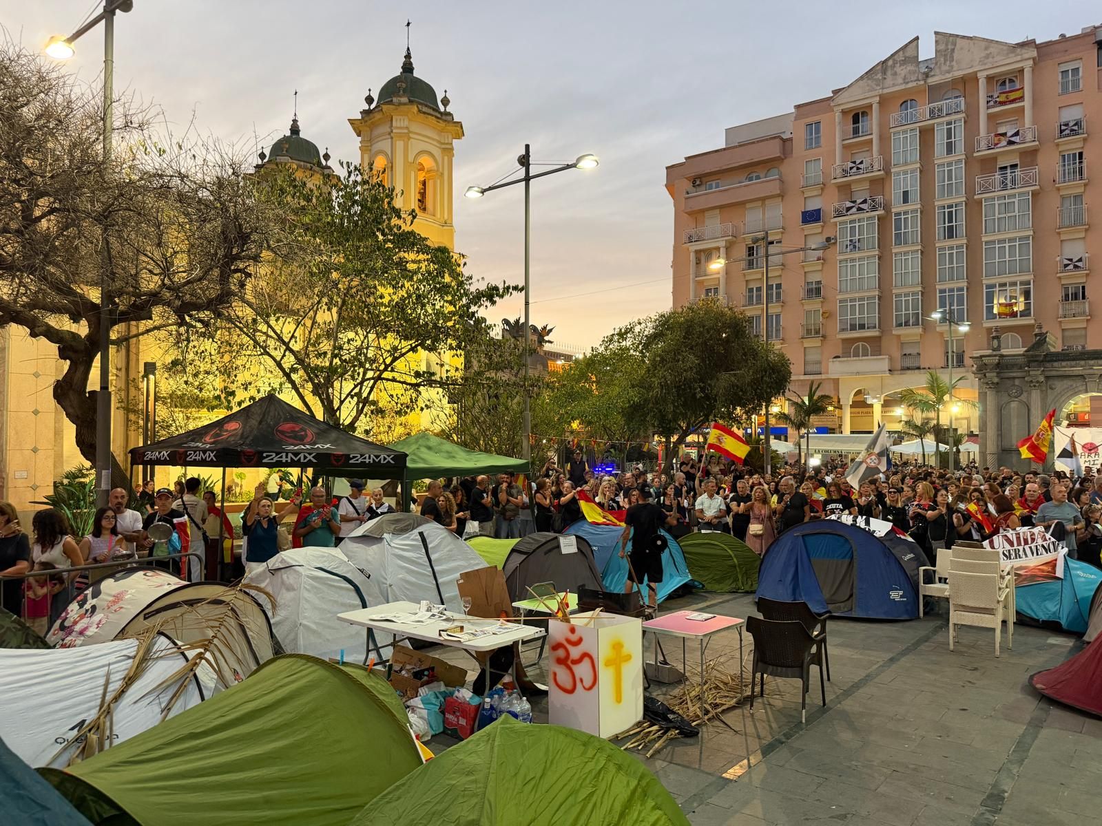 “Pueden cambiar de titular, no pueden cambiar la realidad”: David de la Encina afronta su primera concentración