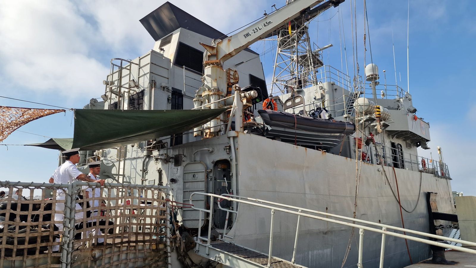 El Buque Tagomago atracó en el Muelle España de Ceuta con 50 marineros a bordo