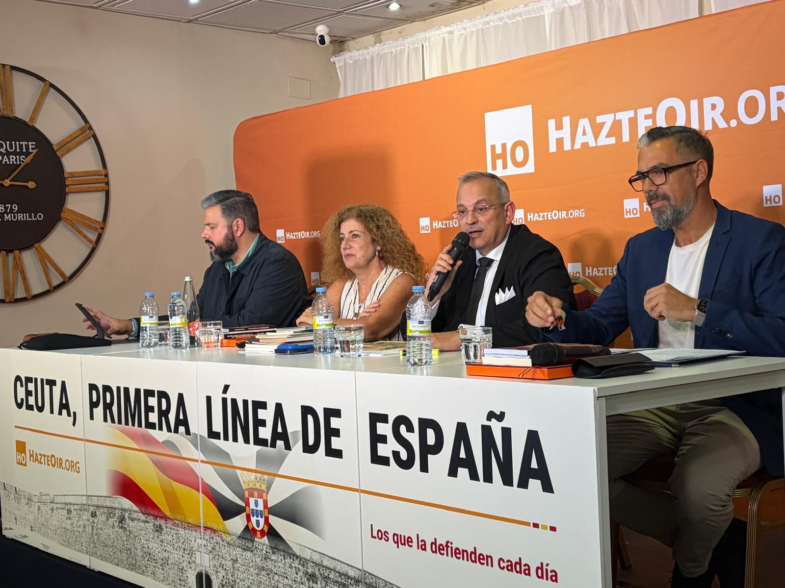 Los ponentes al inicio de la conferencia en el Ulises