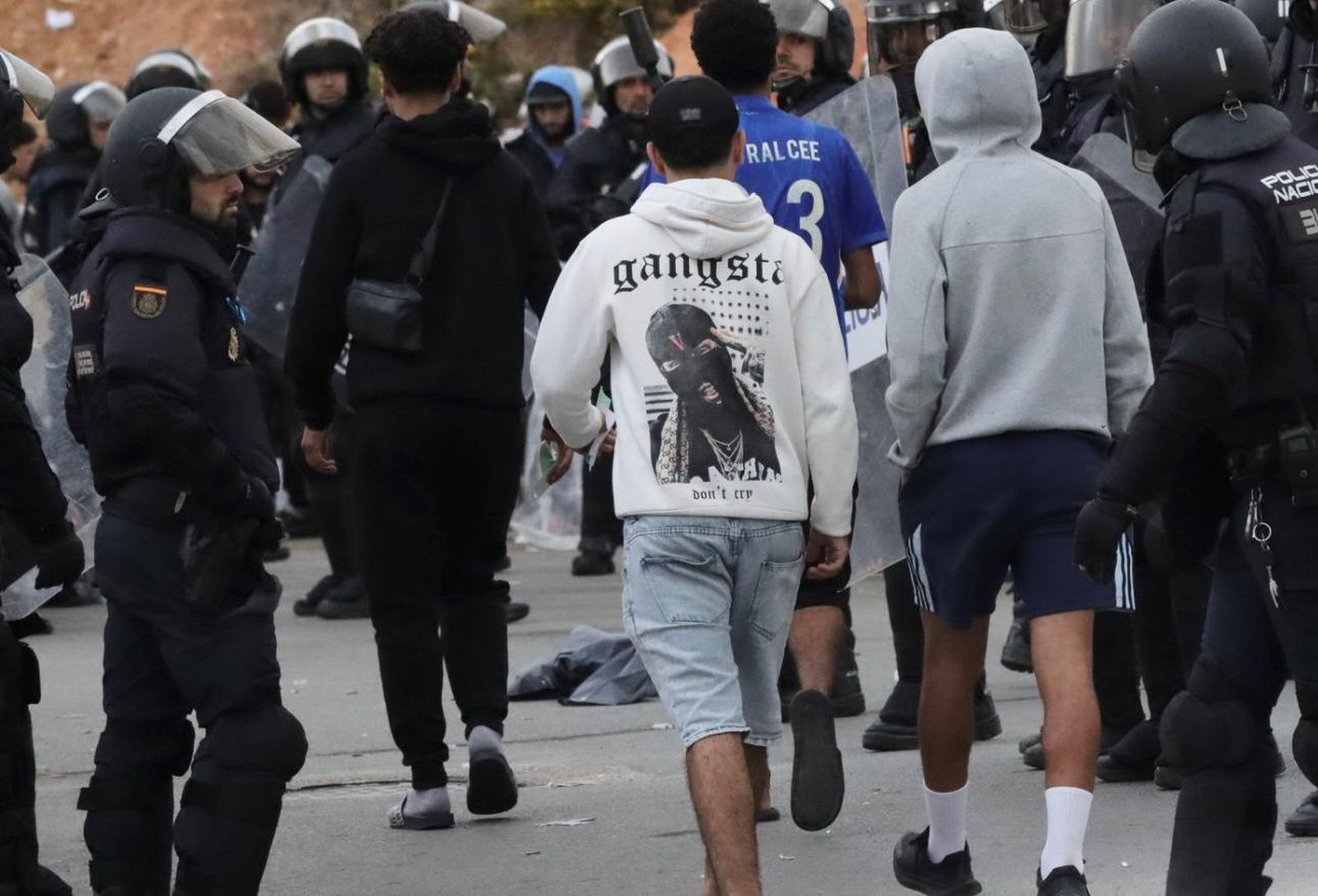 La Policía intercepta a 295 inmigrantes en el último operativo: 146 regresan a Marruecos y 60 son menores