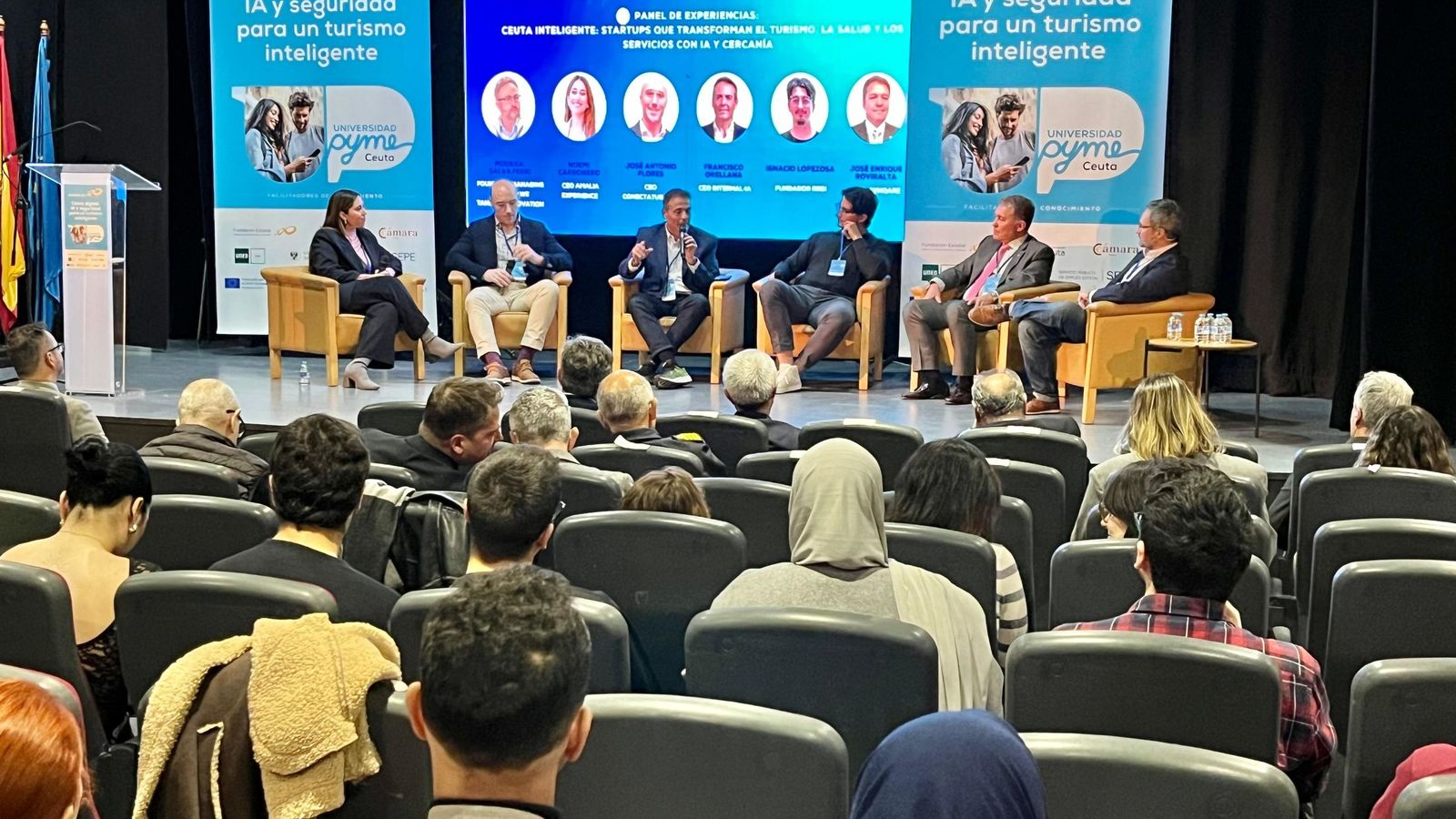 Participantes en el panel de experiencias