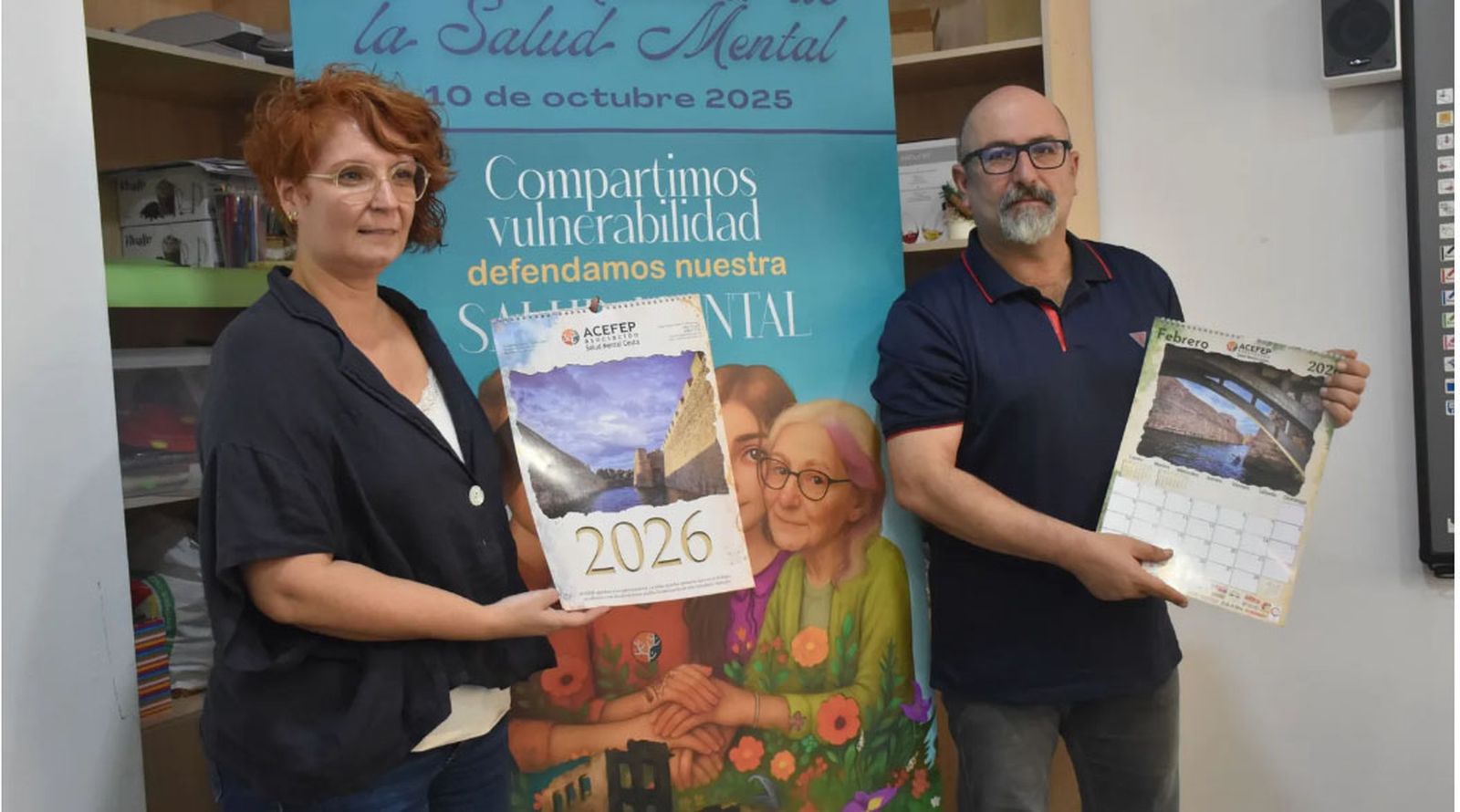 La psicóloga Ana Belén Núñez y el presidente de Acefep, Basilio García Copín, en el transcurso de una comparecencia ante la prensa