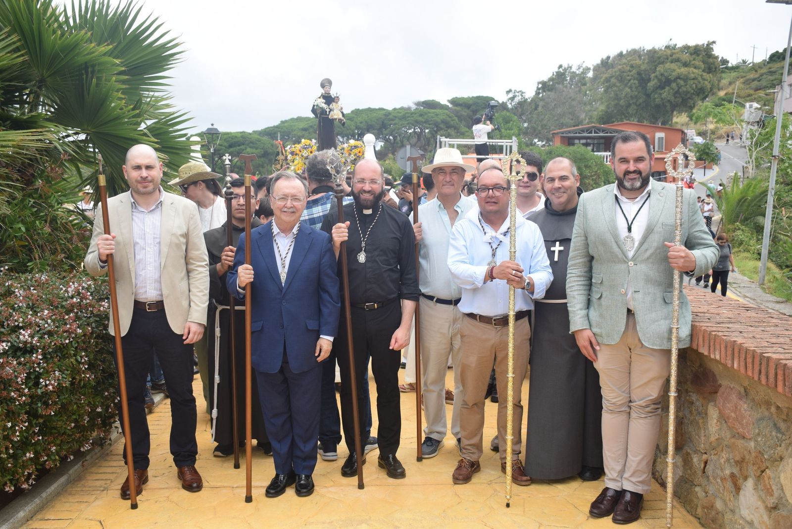 Tradición, fe y calor: Ceuta se vuelca con San Antonio
