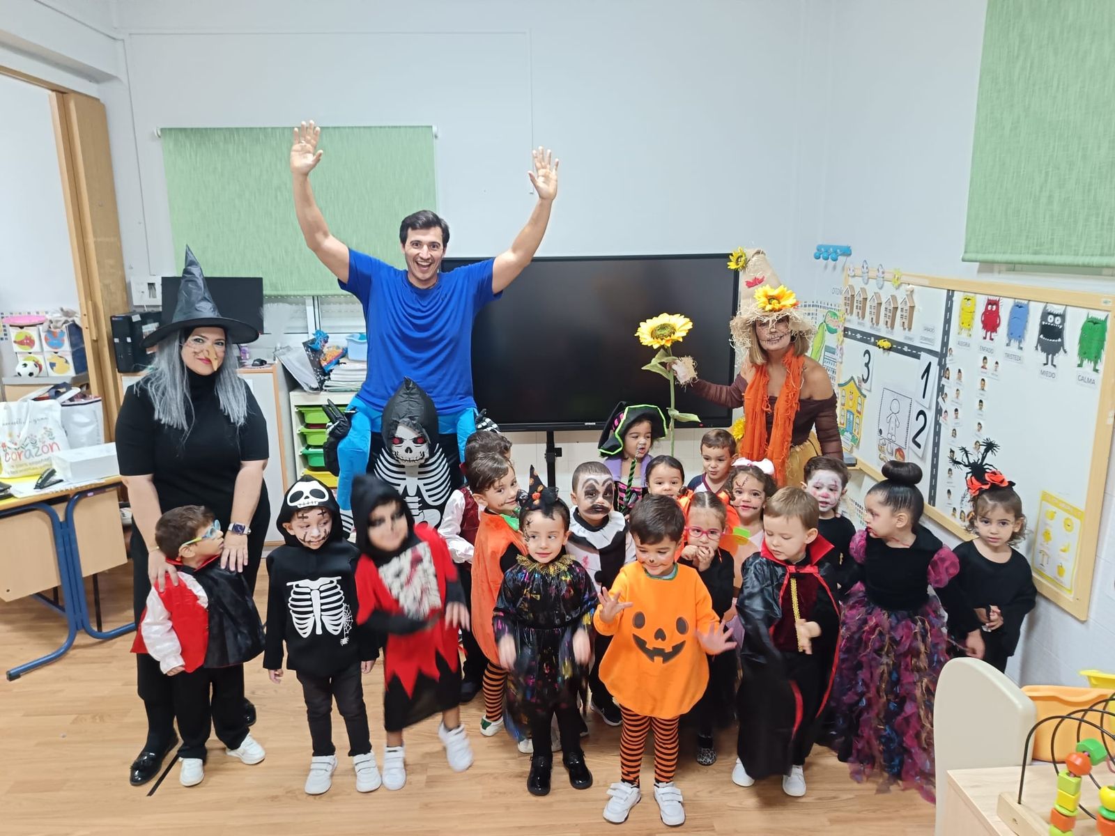 FOTOGALERÍA | Sustos, risas y mucha magia: el CEIP Severo Ochoa celebra un Halloween de miedo FOTOGALERÍA | Sustos, risas y mucha magia: el CEIP Severo Ochoa celebra un Halloween de miedo