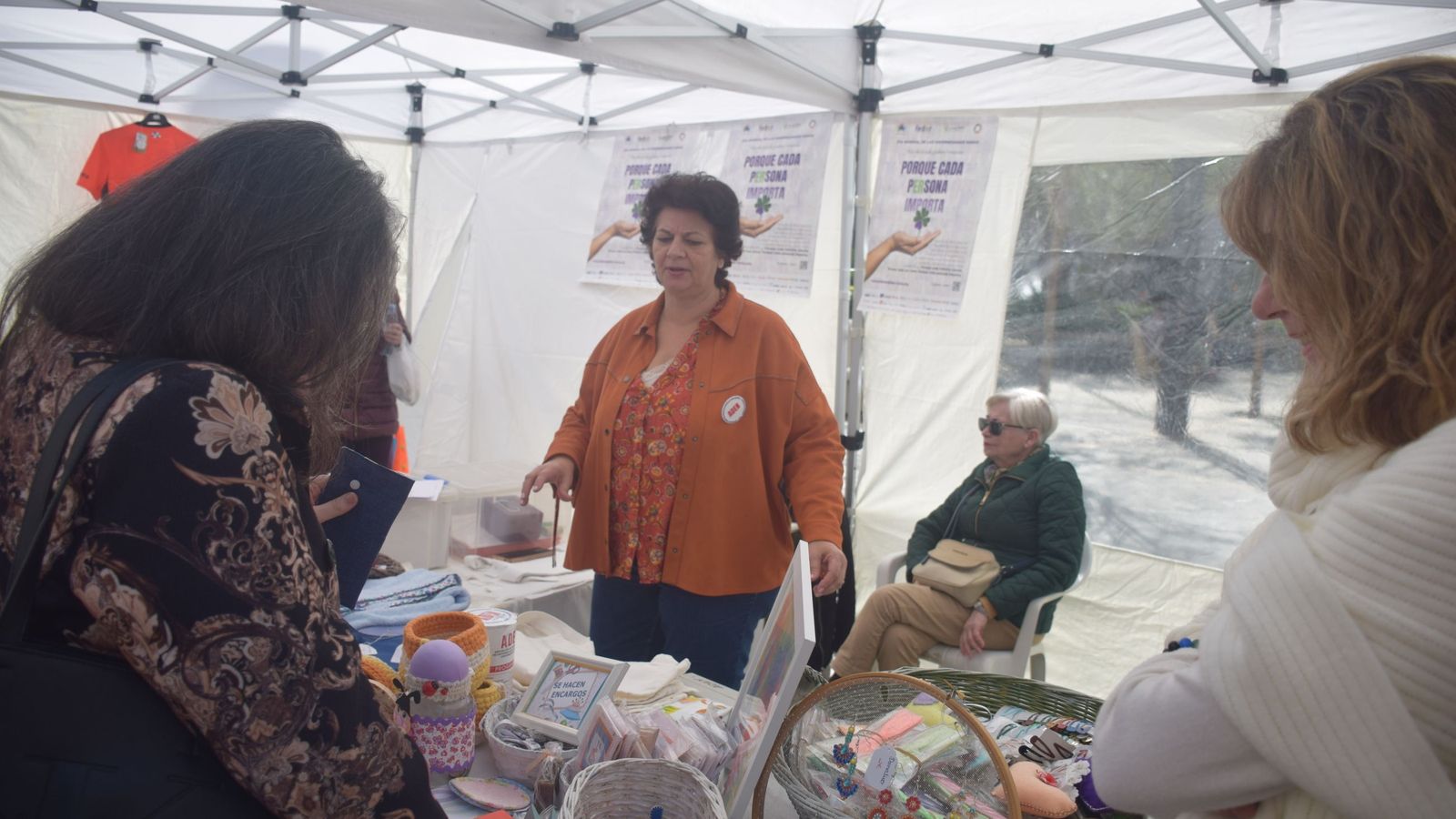 Acto de ADEN en la plaza de los Reyes con motivo del Día de las Enfermedades Raras