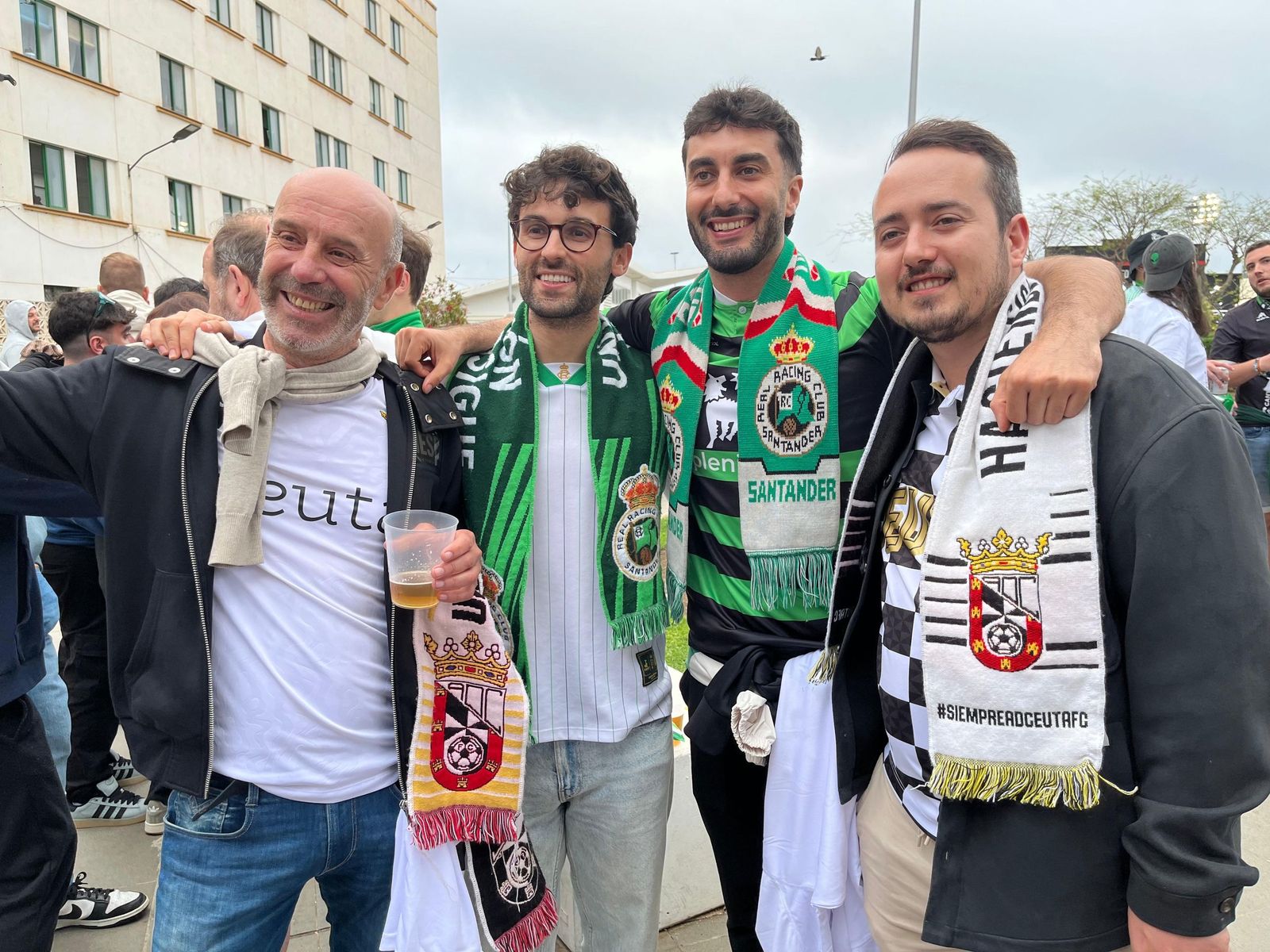 Aficionados antes del partido entre el Ceuta y el Racing