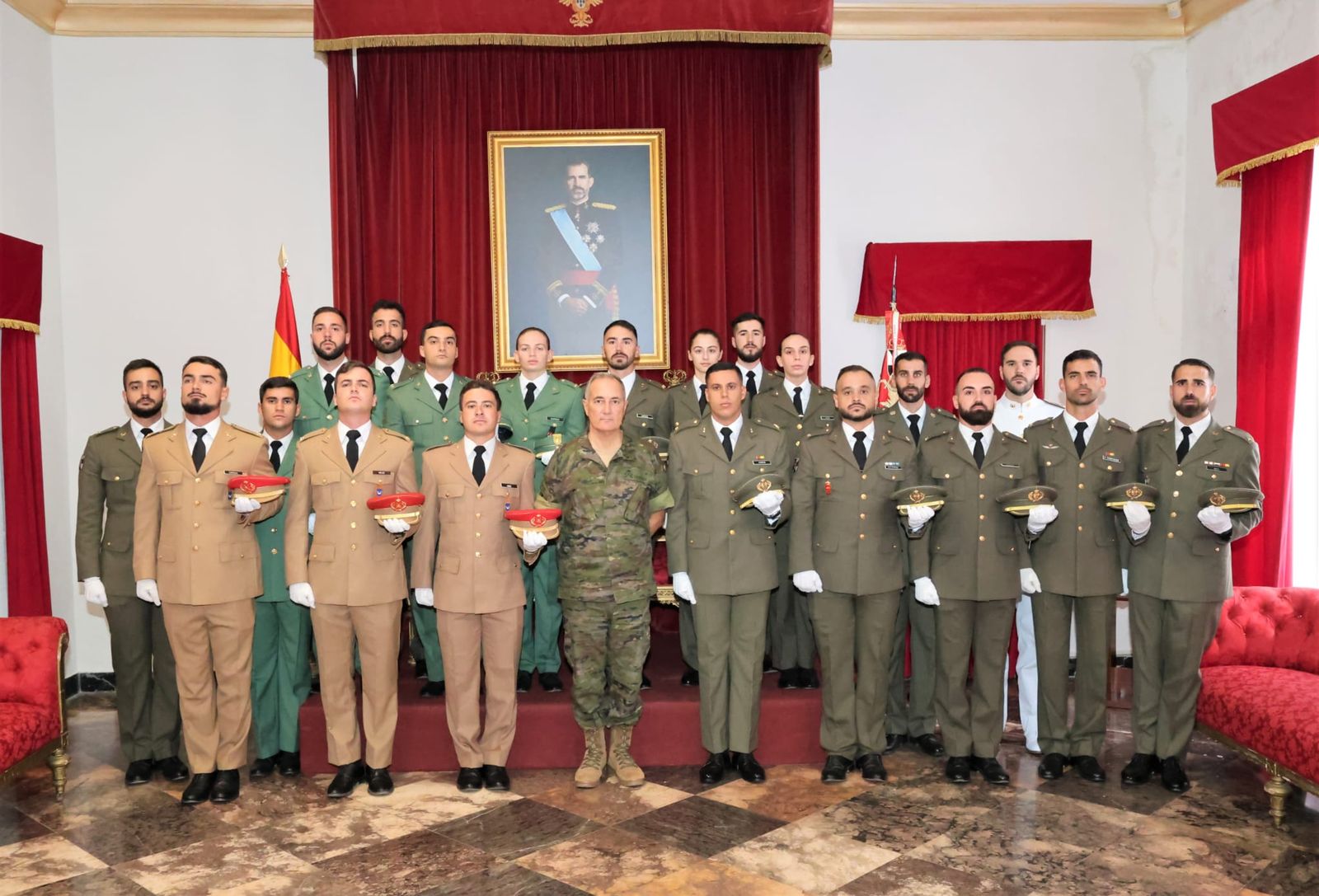 La Academia General Militar (AGM), con sede en Zaragoza, es el centro responsable de la formación integral de los futuros oficiales del Ejército de Tierra