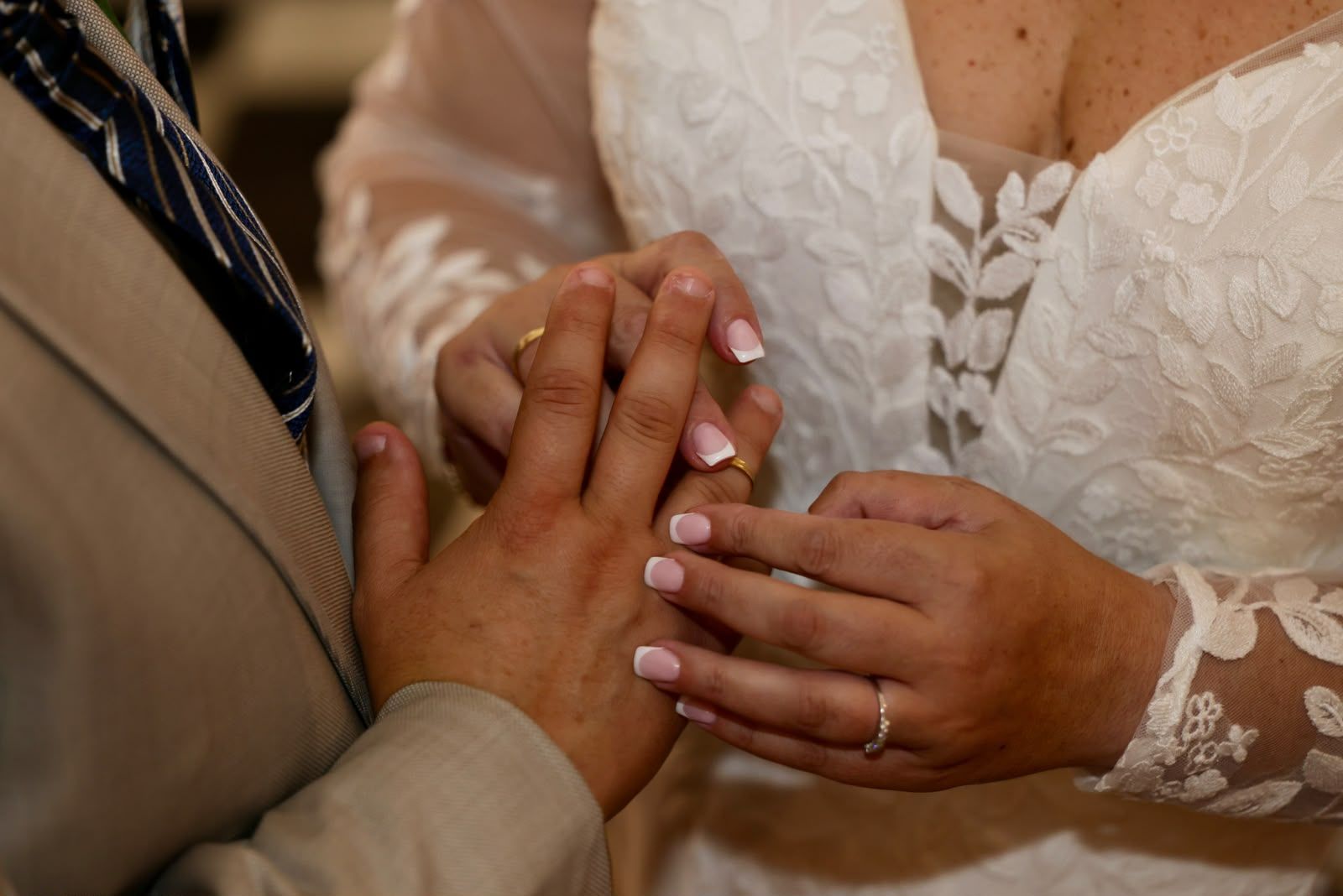 Eva y Fran contraen matrimonio en Los Remedios