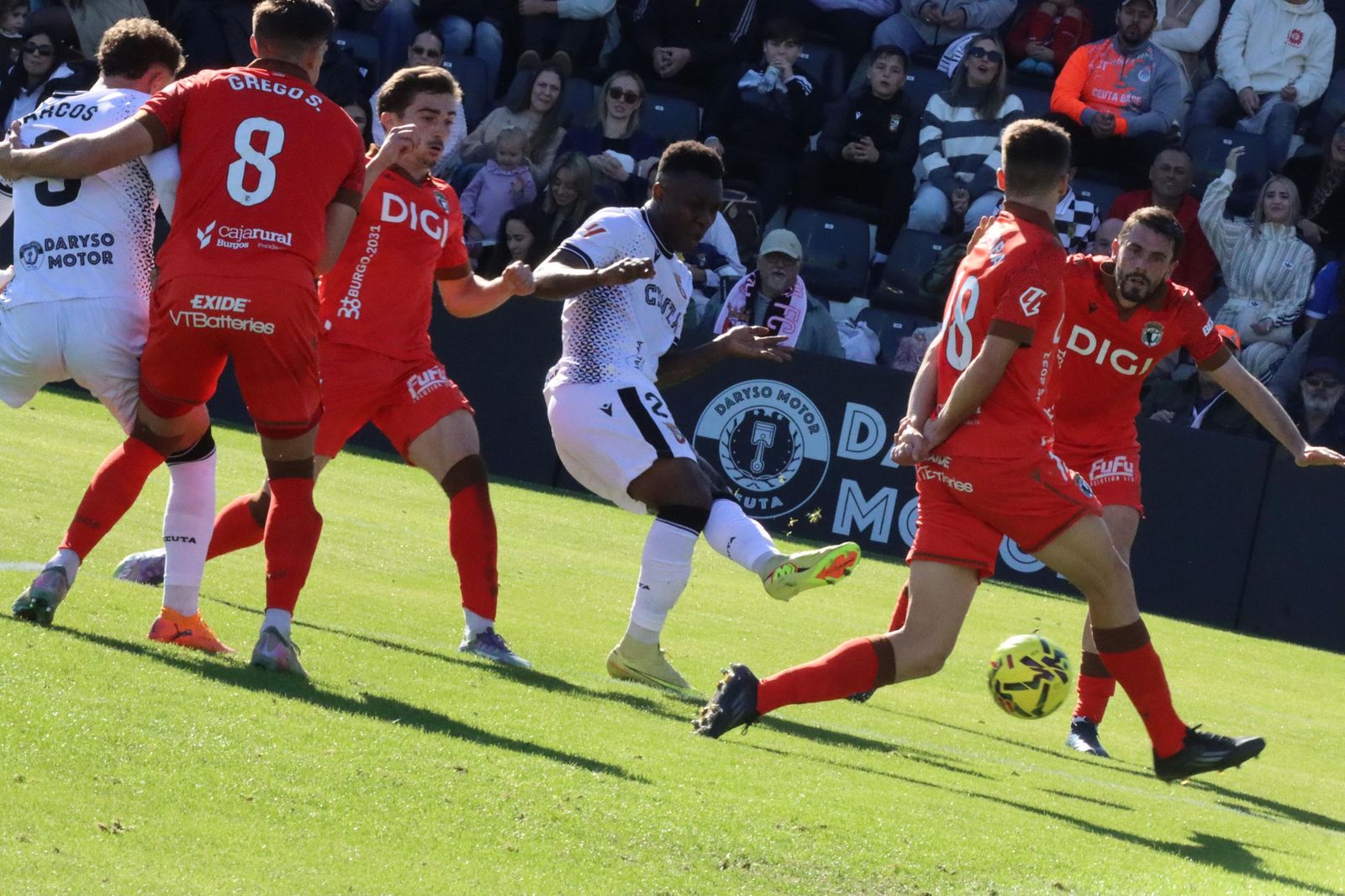 FOTOGALERÍA | Así se vivio la sexta victoria ceutí en el Alfonso Murube