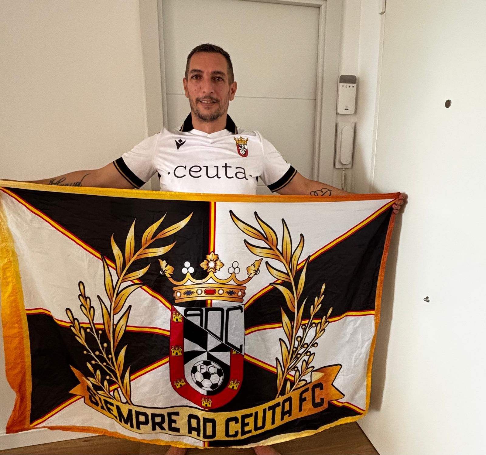 Manuel Gómez Blanco, 'El catalán', de Barcelona al Murube para dejarse la voz por el Ceuta