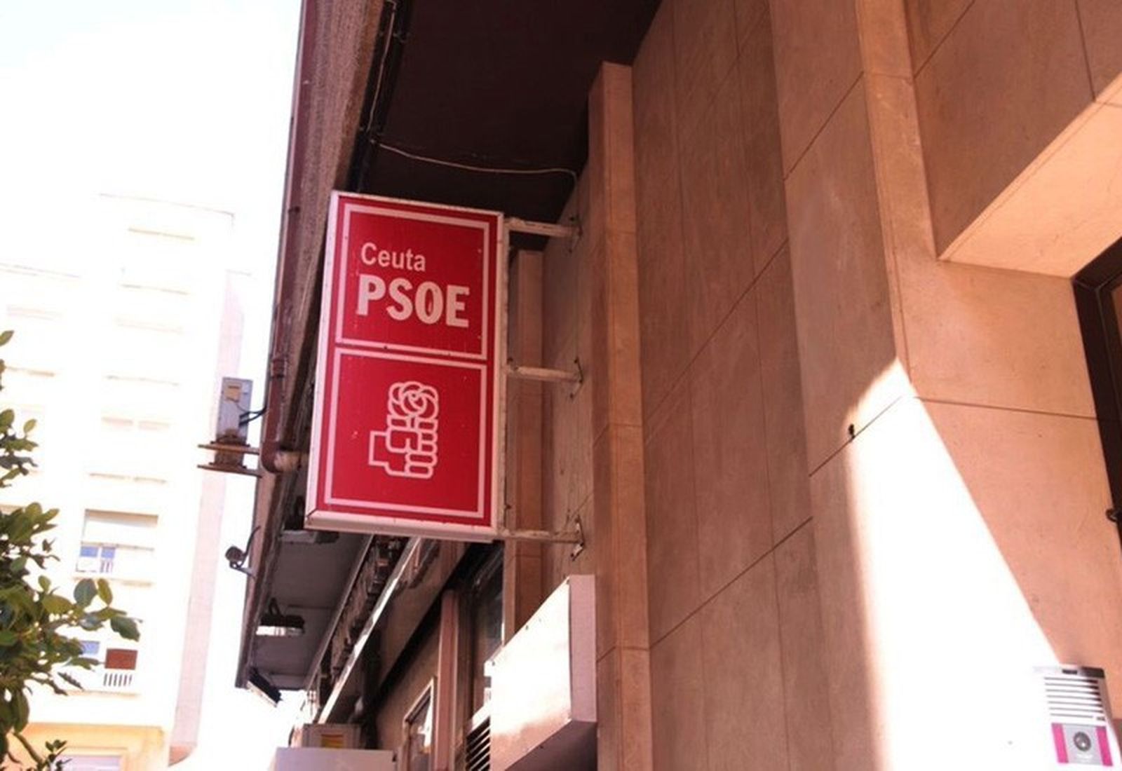 Sede del PSOE de Ceuta en la calle Daoiz.