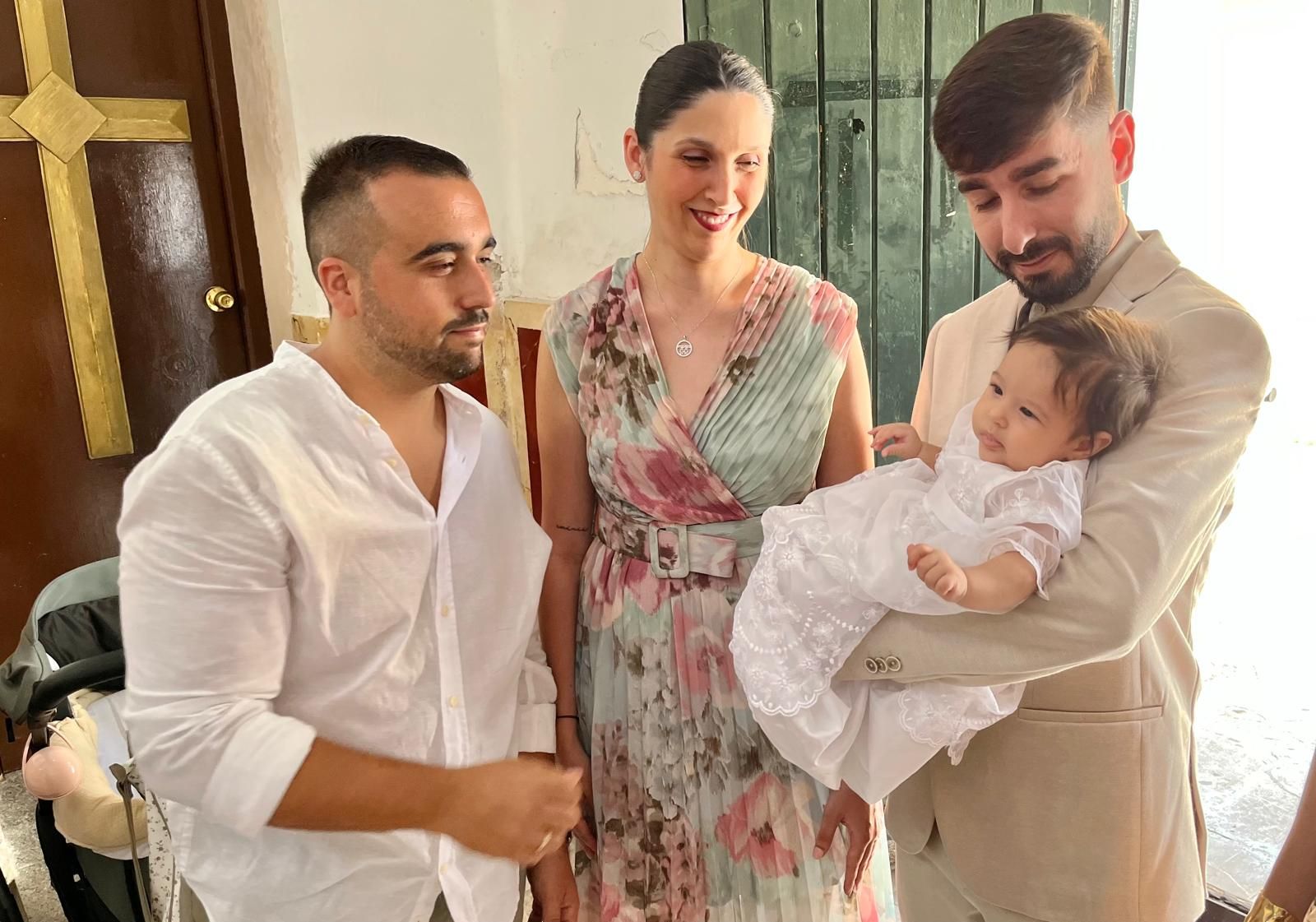 Gabriela recibe el Sacramento del Bautismo