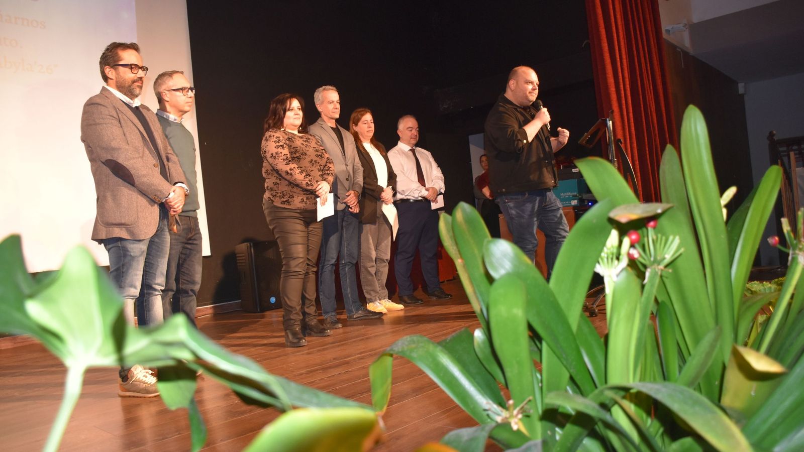 Gala 'Mujer Abyla' 2026, que homenajeó a la profesora y jefa de estudios Pilar Sanz