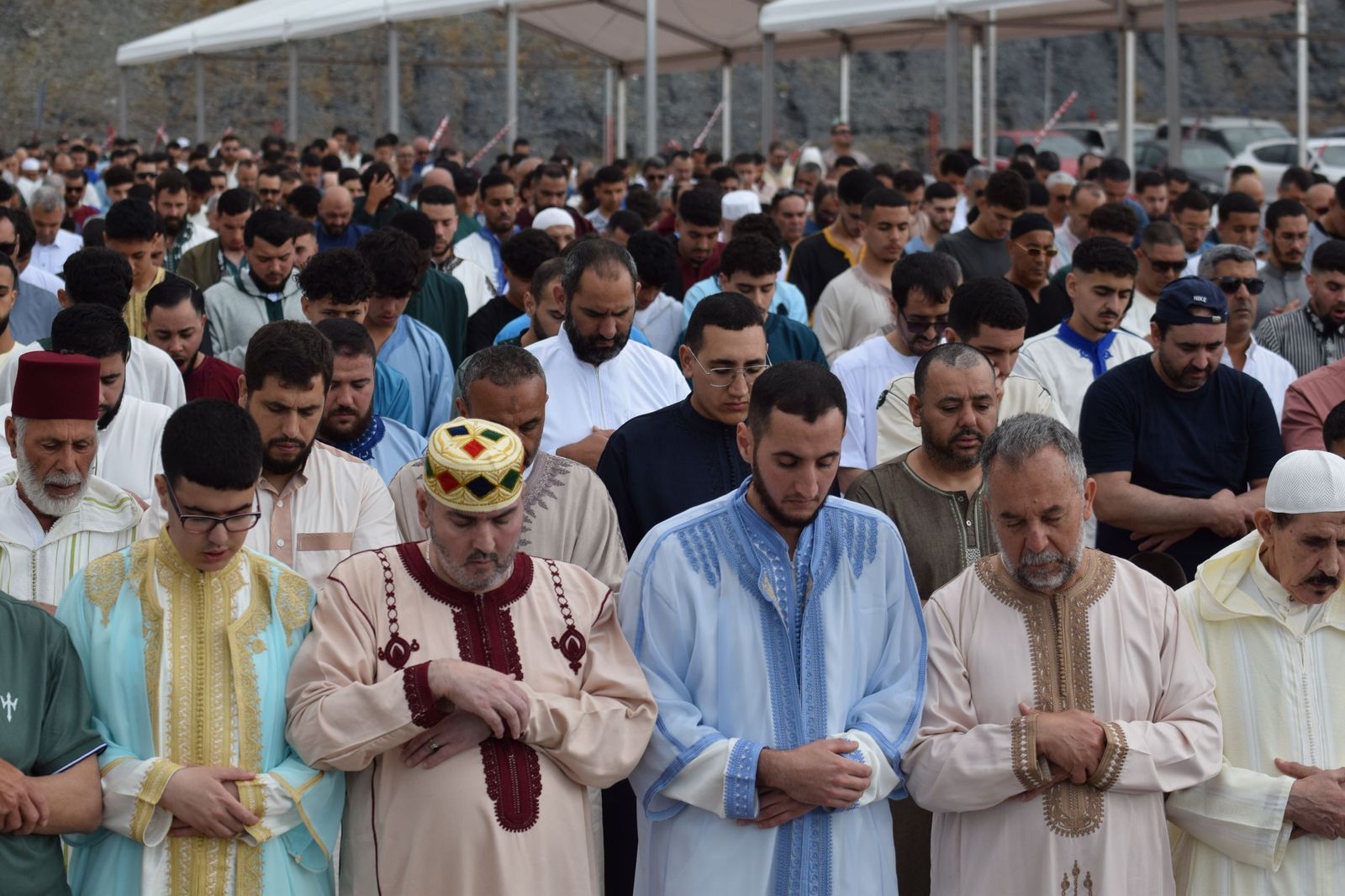 Miles de musulmanes celebraron la Musal-la este miércoles