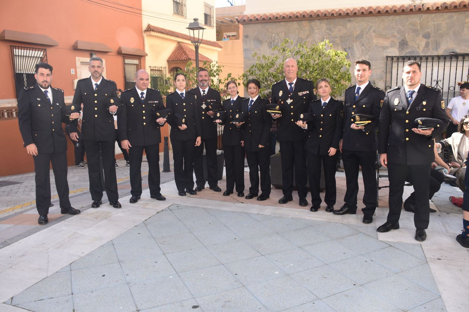 La Amargura: andares de barrio para un Miércoles Santo soleado