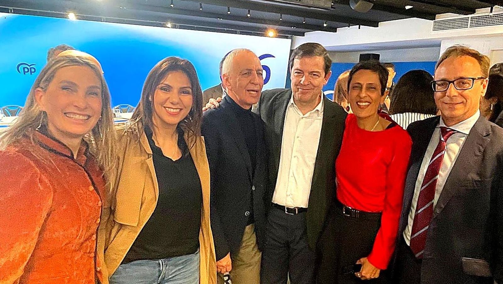 Los representantes del PP ceutí, junto a Alfonso Fernández Mañueco