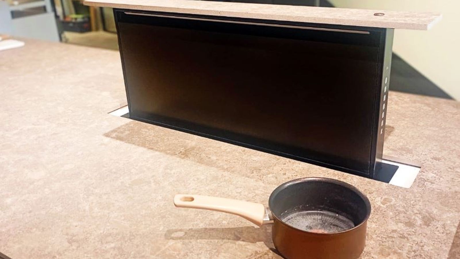 Un extractor y una vitrocerámica, aunque no lo parezcan a primera vista