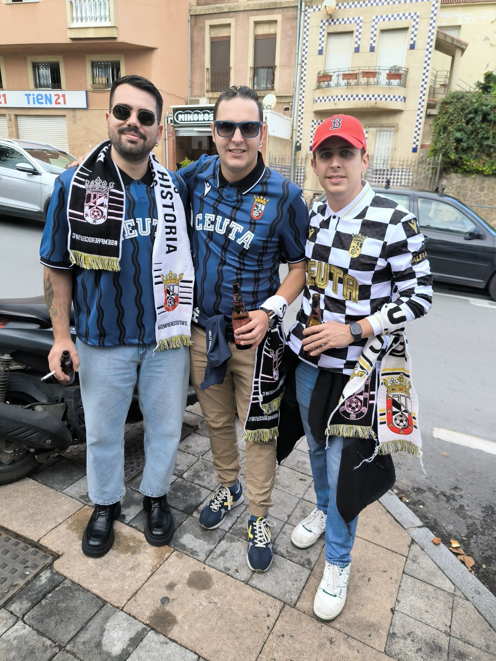 FOTOGALERÍA | Así vio Nicol's a los caballas durante la previa al partido de la AD Ceuta y el Leganés