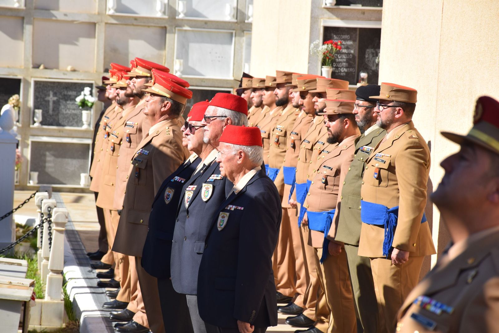 Así ha sido el homenaje a los militares fallecidos