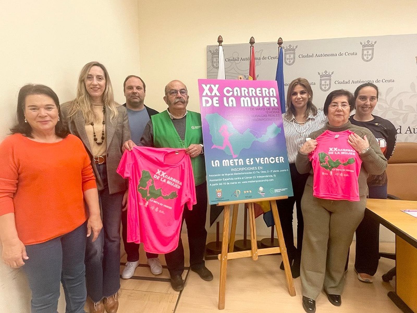 Foto de familia de presentación del cartel. / FOTO REDUAN