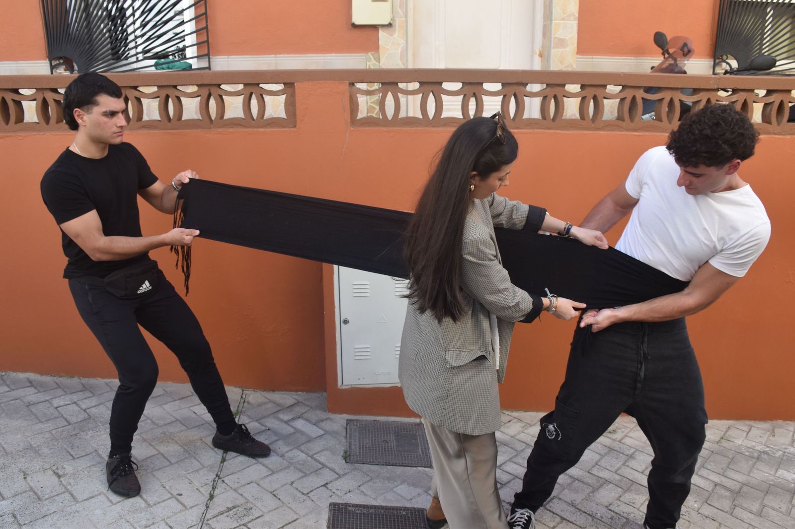 La Amargura: andares de barrio para un Miércoles Santo soleado