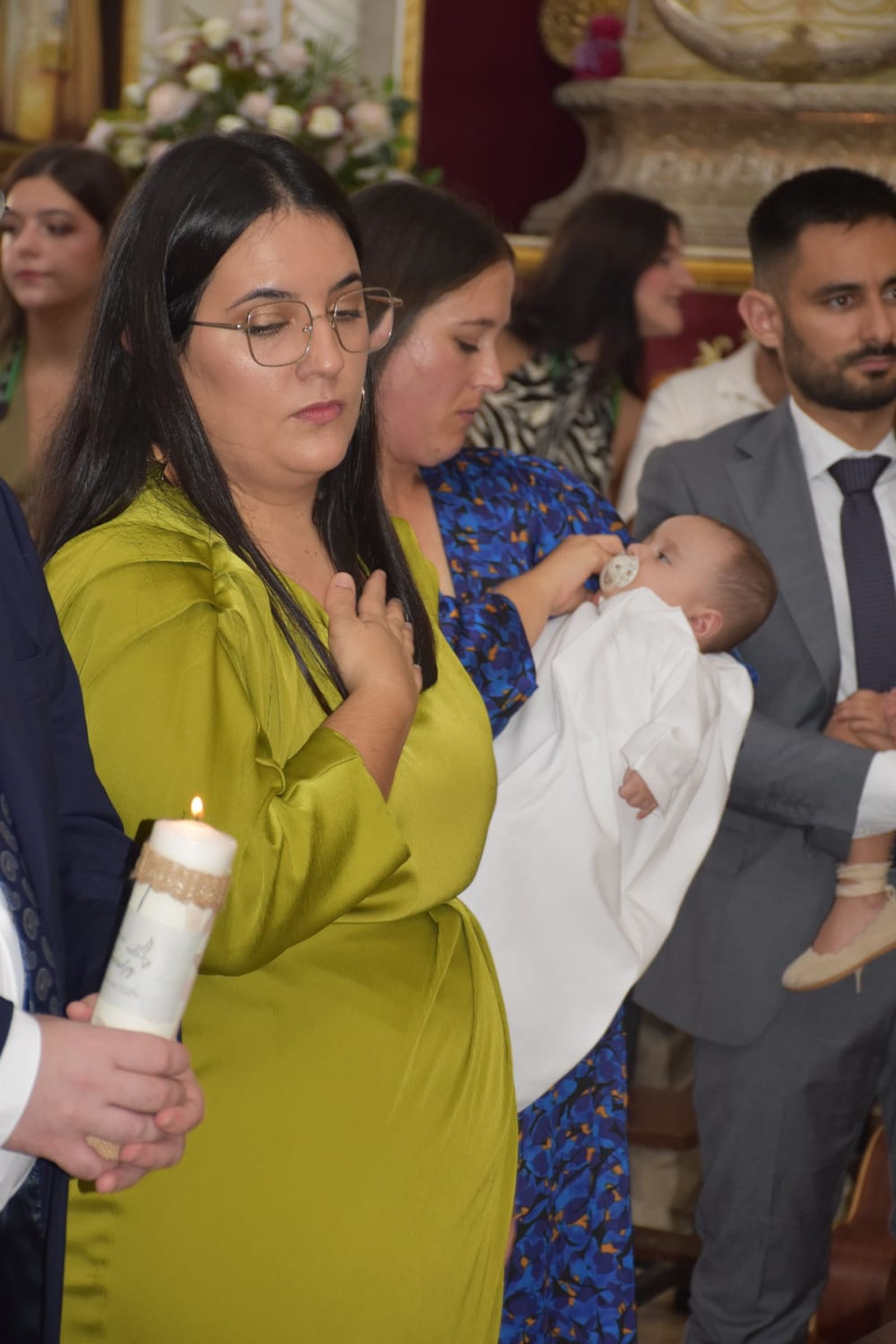 FOTOGALERÍA | Teresa recibe el Sacramento del Bautismo