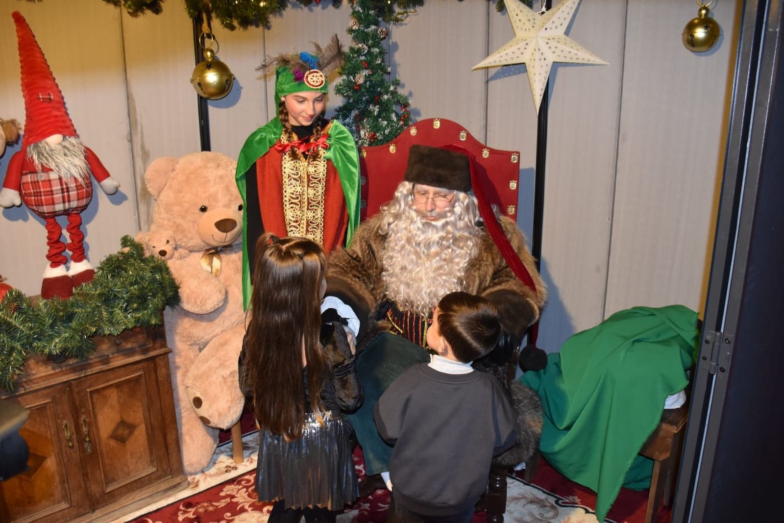 La Casa de Papa Noel en ceuta estuvo en la plaza Nelson Mandela por tercer día consecutivo