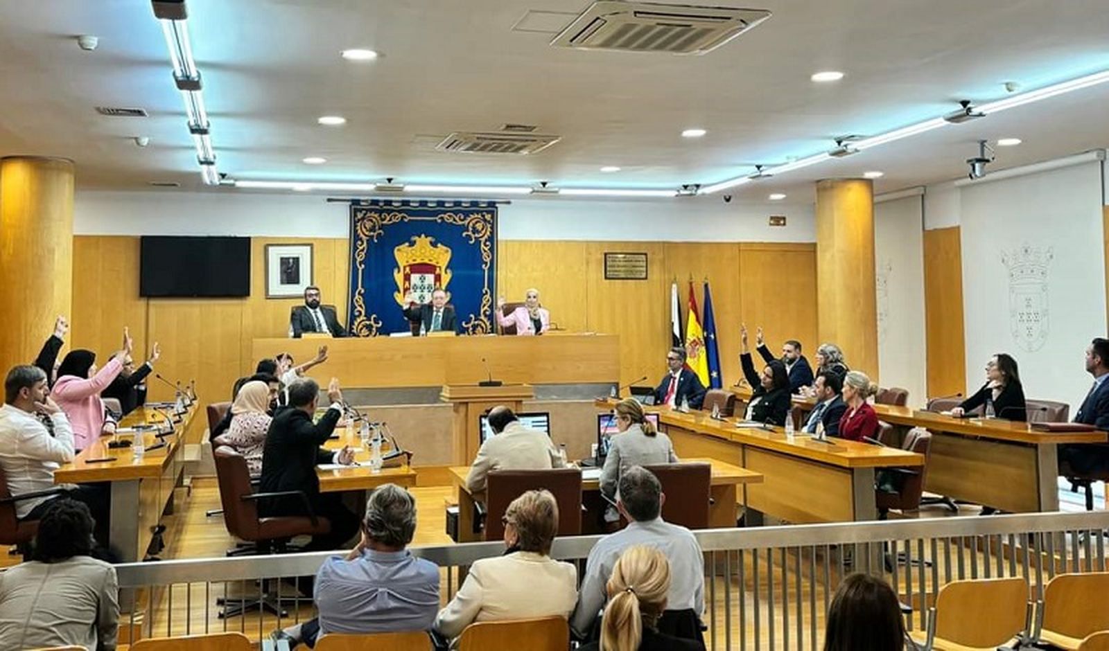 534_3842_8818_pleno-psoe-ceuta