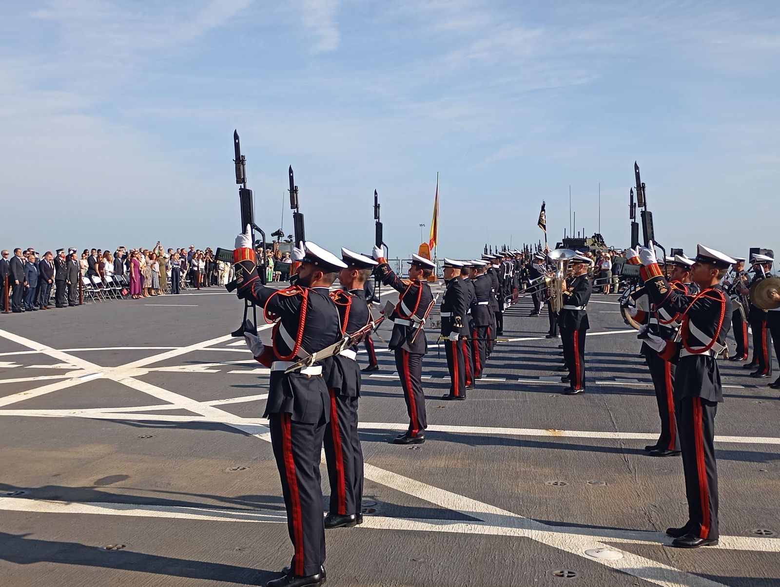 Emotiva jura de bandera a bordo del 'Castilla'
