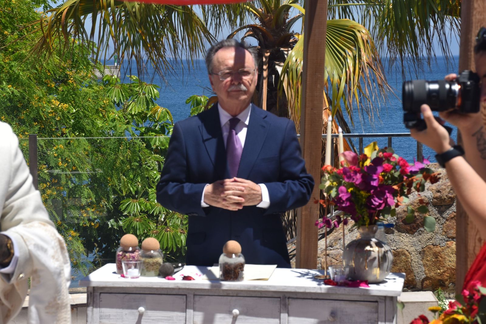 Direk y Rocío sellan su amor bajo el cielo de Ceuta