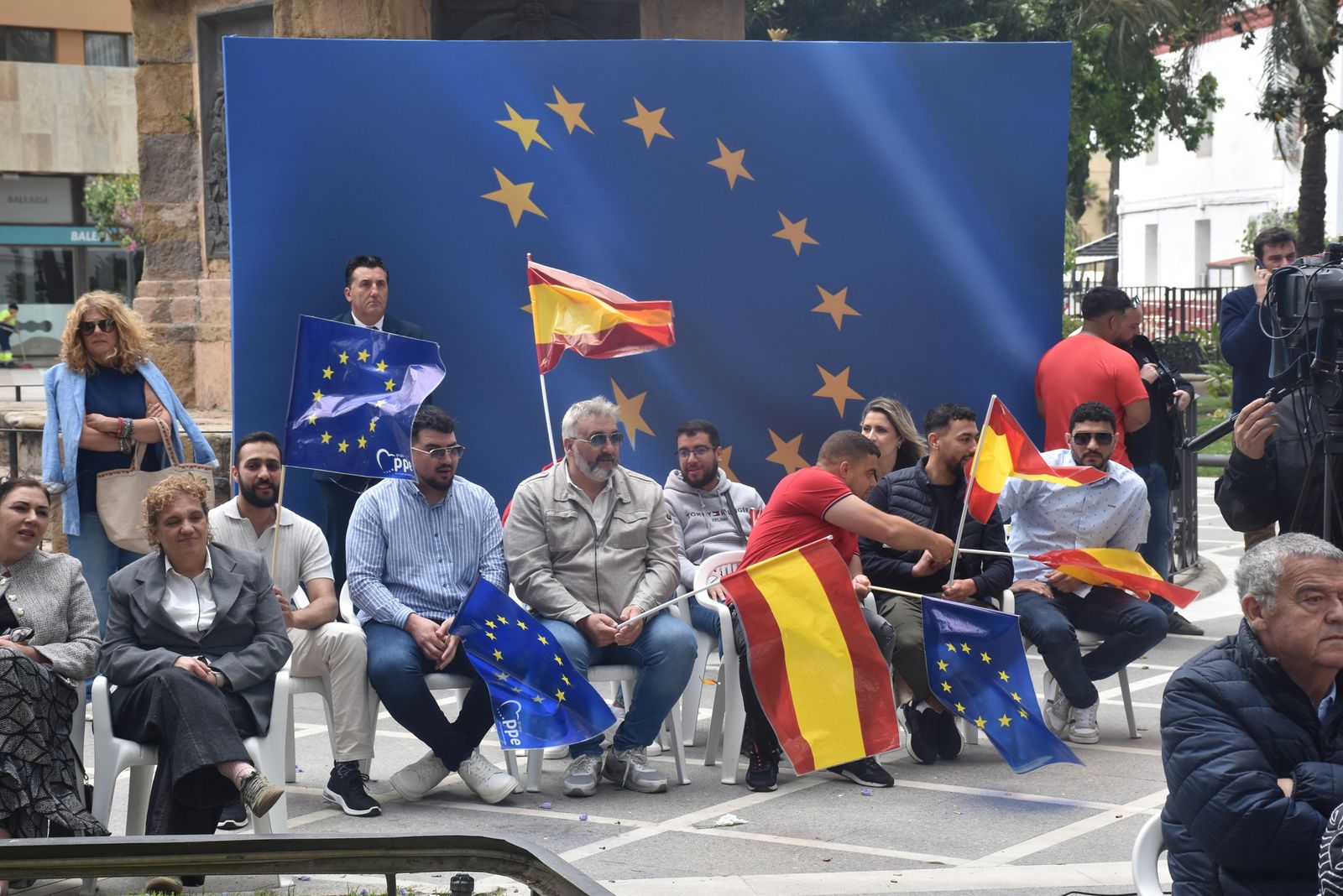 Acto del PP por el Día de Europa en la Plaza de África, con la presencia de su presidente nacional, Alberto Núñez Feijóo