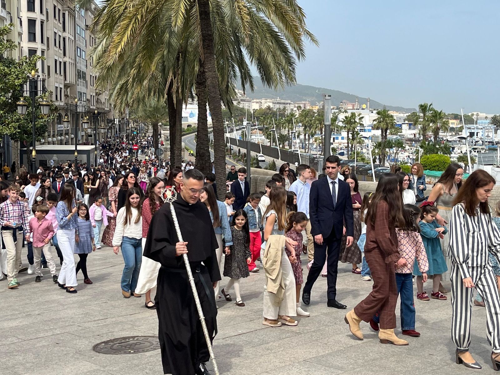 El colegio San Agustín honra a su patrón con una procesión, juegos y unión en su gran día