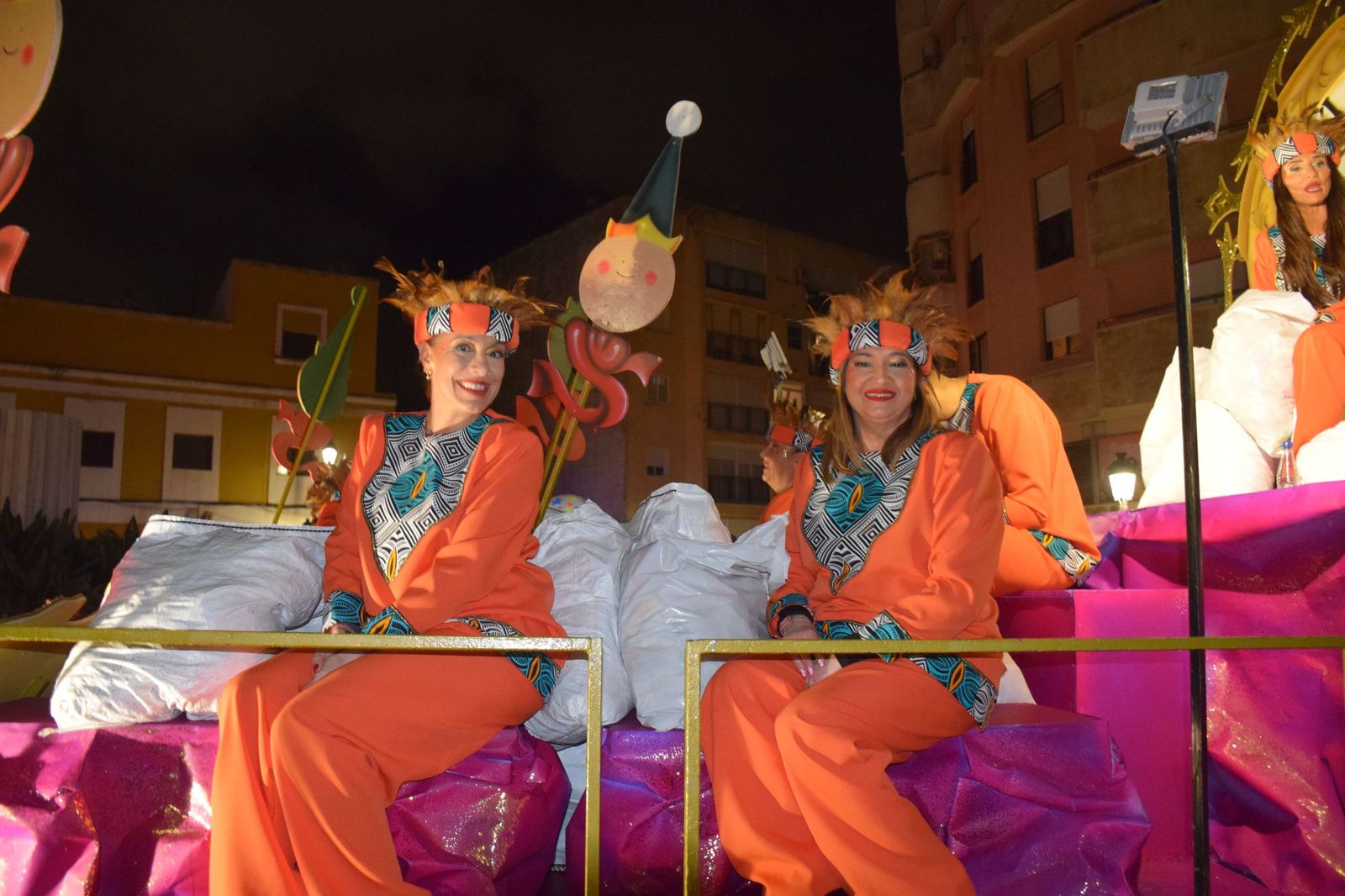 Los ceutíes se emocionan con la llegada de los Reyes Magos