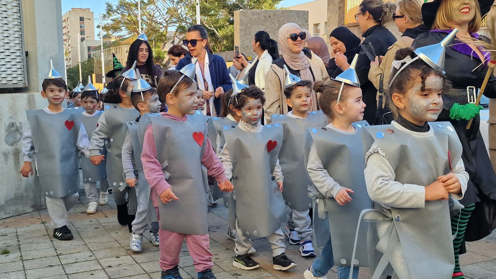 El CEIP 'Ciudad de Ceuta' vibra con su cabalgata de carnaval