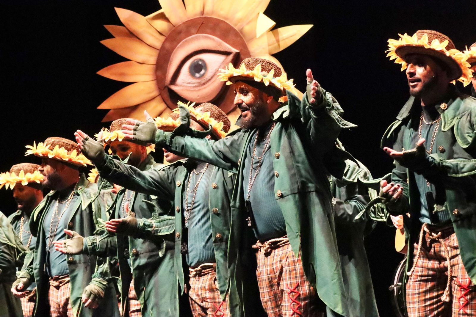 ‘La Hipócrita’ arrasa en el Revellín y pone al público en pie