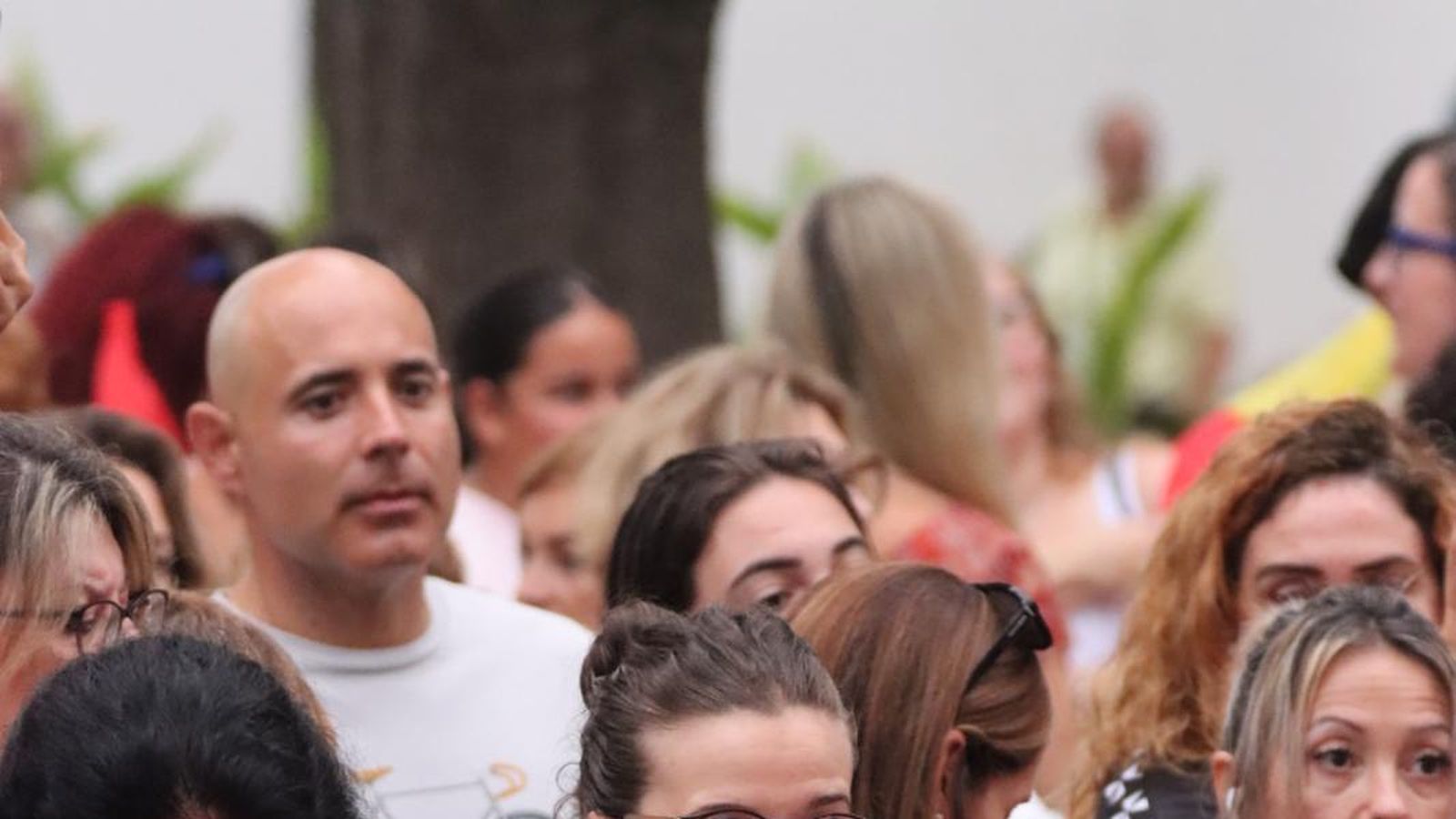 La plaza de África se llena de velas y mensajes de apoyo para Ceuta