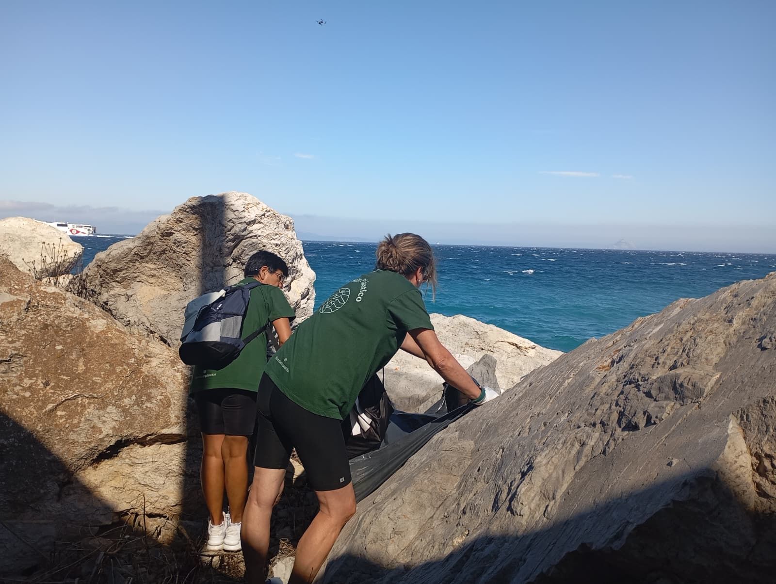 Bonita mañana ecológica en la playa de San Amaro