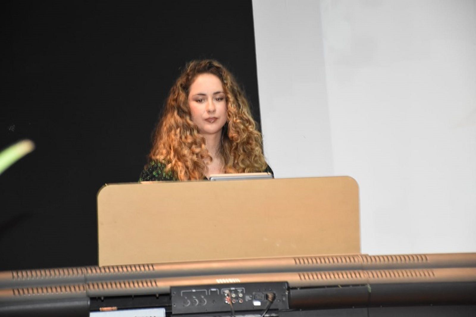 Irene Molina al piano. / FOTO NICOL'S