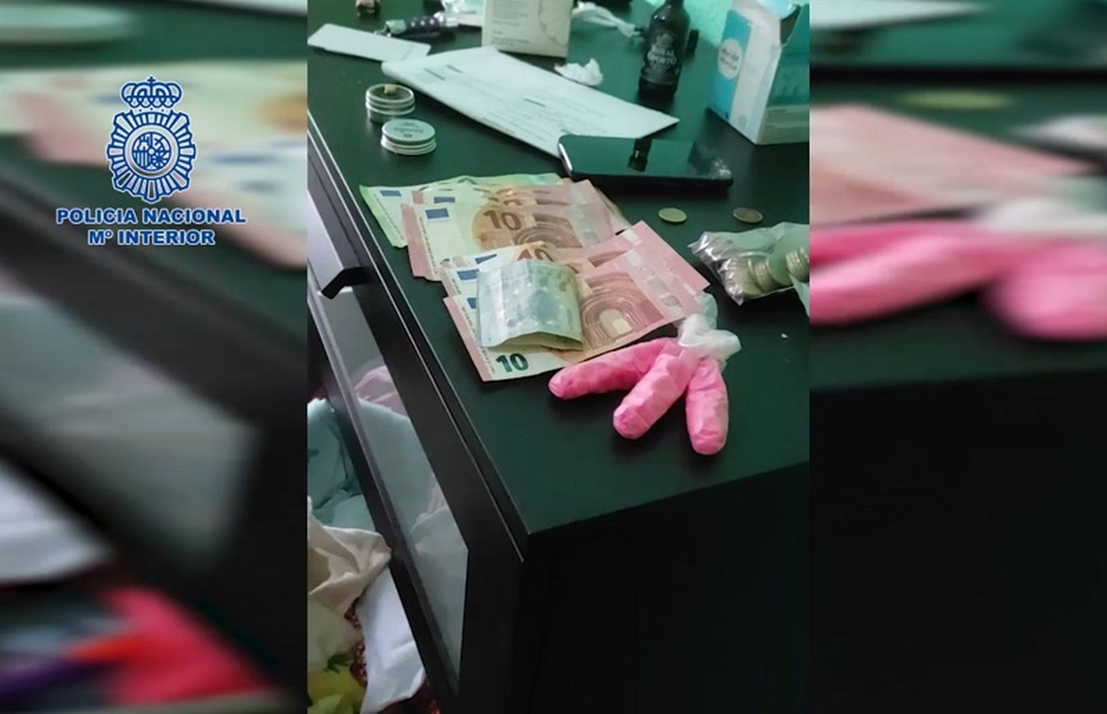 6835_webcocaina-rosa