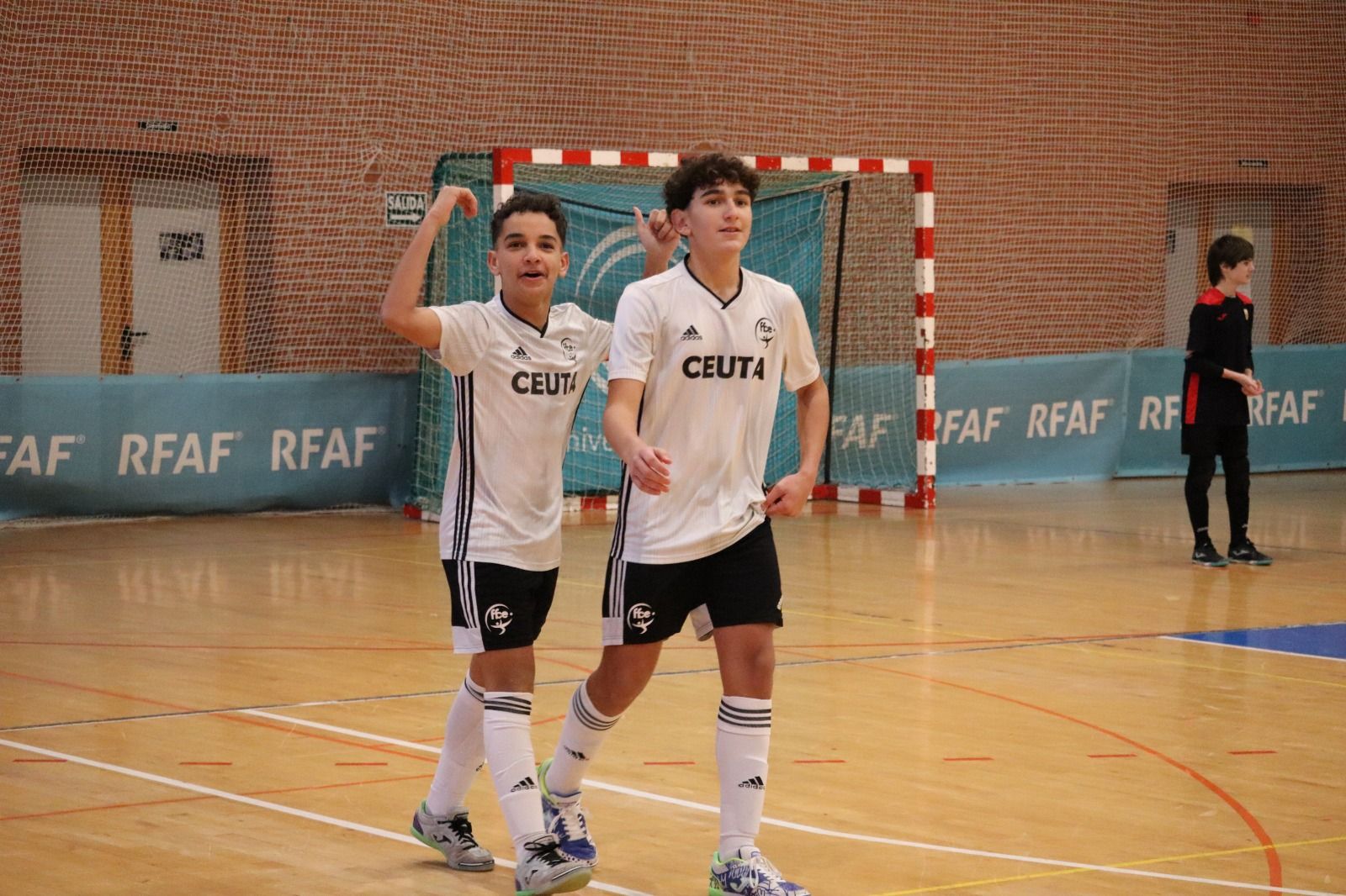 f9dce9a6-c0b9-4186-bbb1-3bd90c63d5da