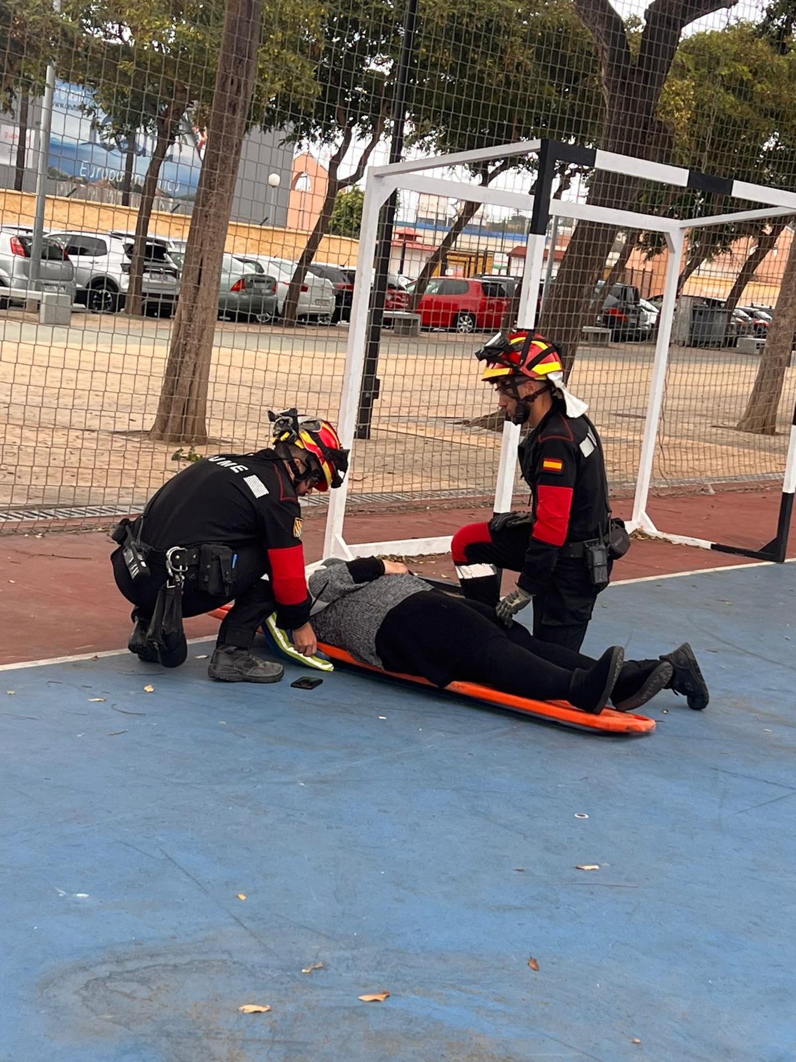 FOTOGALERÍA | Así fue el espectacular simulacro de la UME en el Parque Juan Carlos I