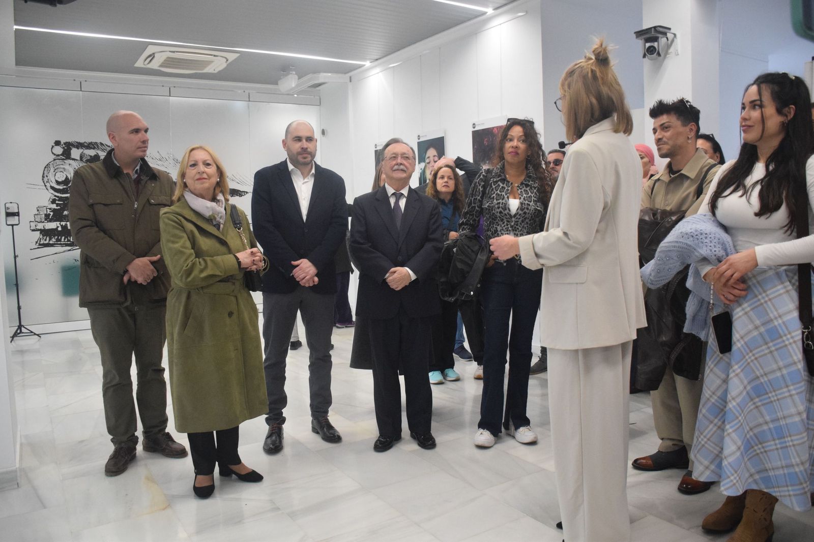 FOTOGALERÍA | La Fundación Premio Convivencia inaugura en Ceuta la muestra “Unik@”