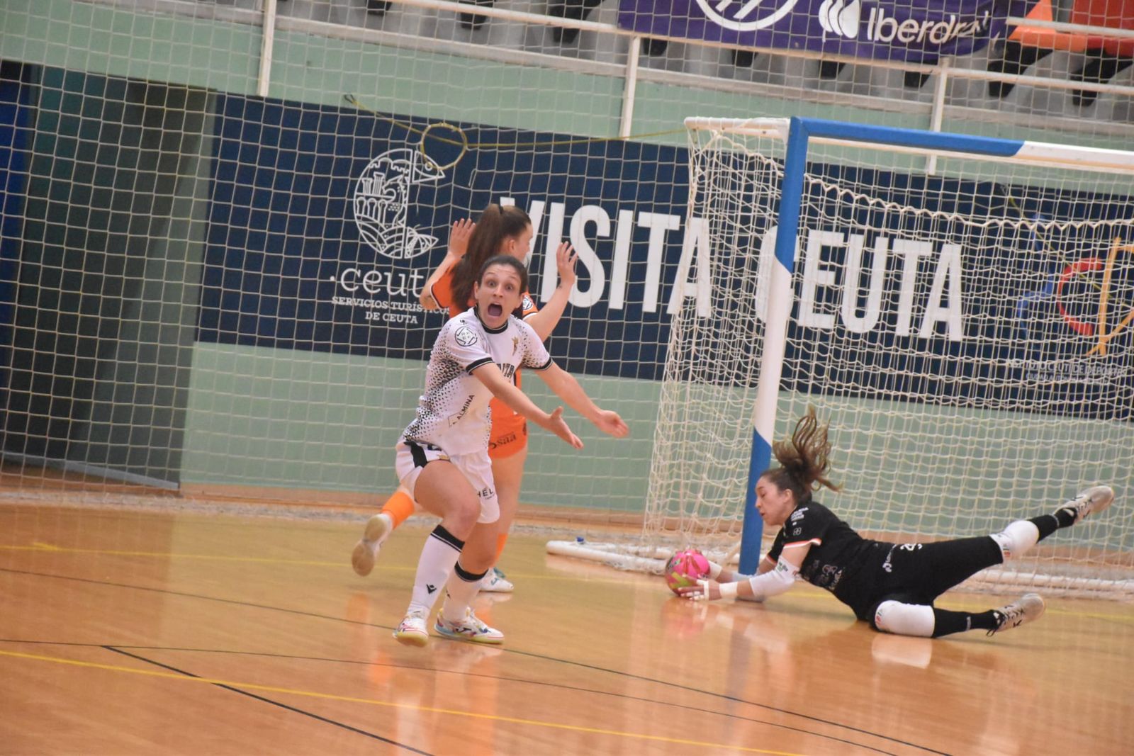 Partido AD Ceuta frente al Burela