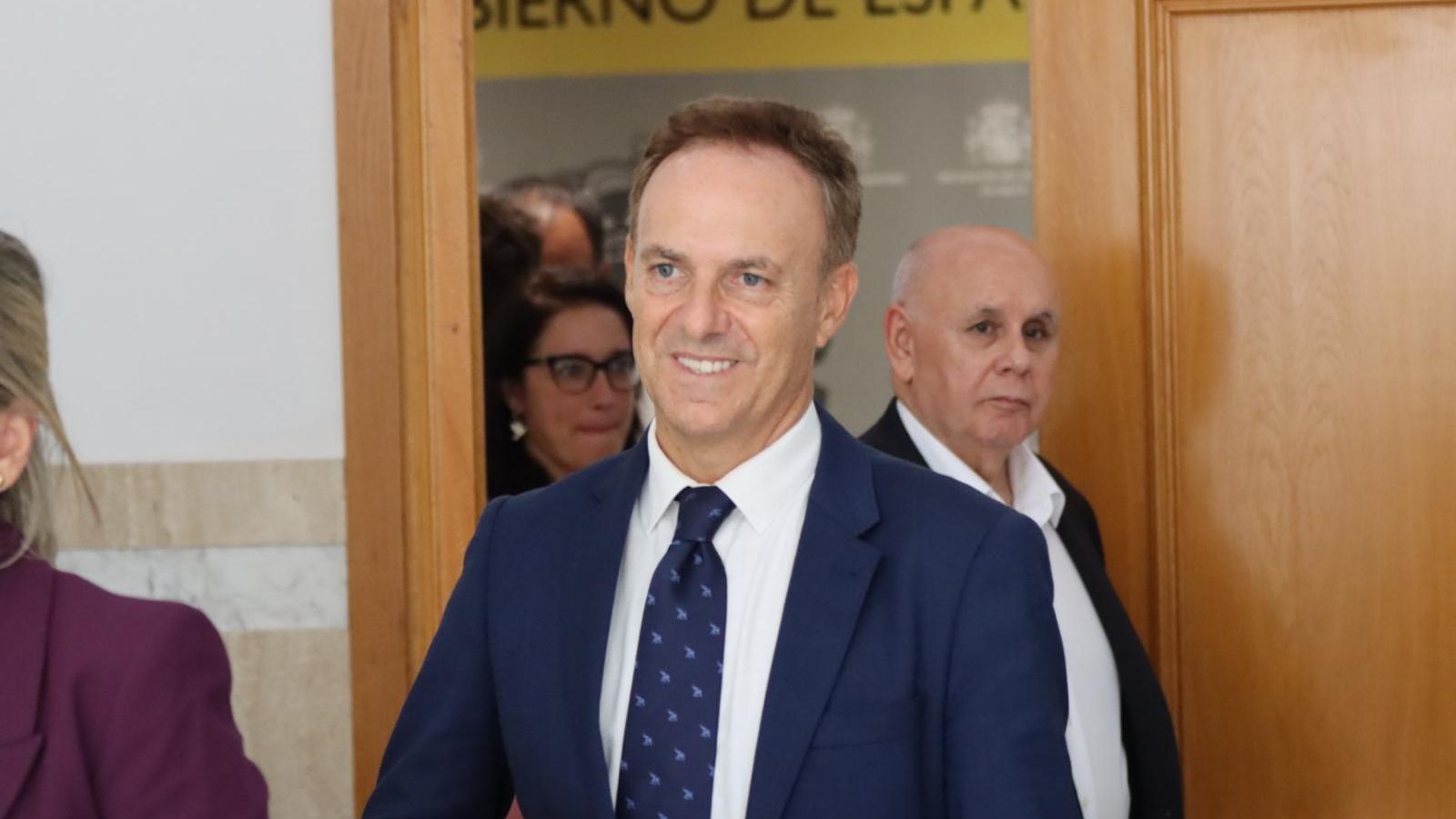 El nuevo delegado antes de su primera comparecencia
