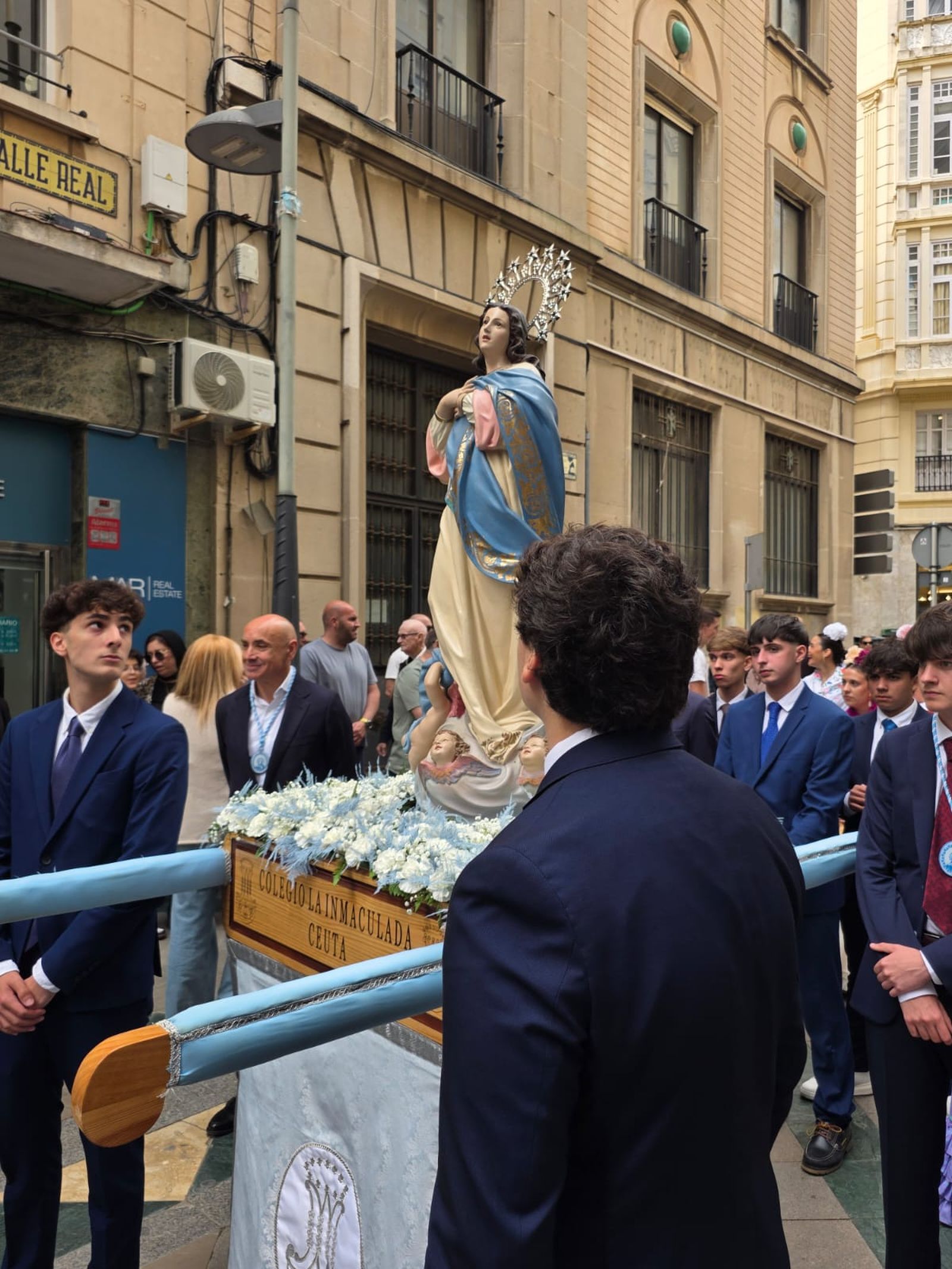 El Colegio La Inmaculada lleva la romería de Los Remedios al centro de Ceuta