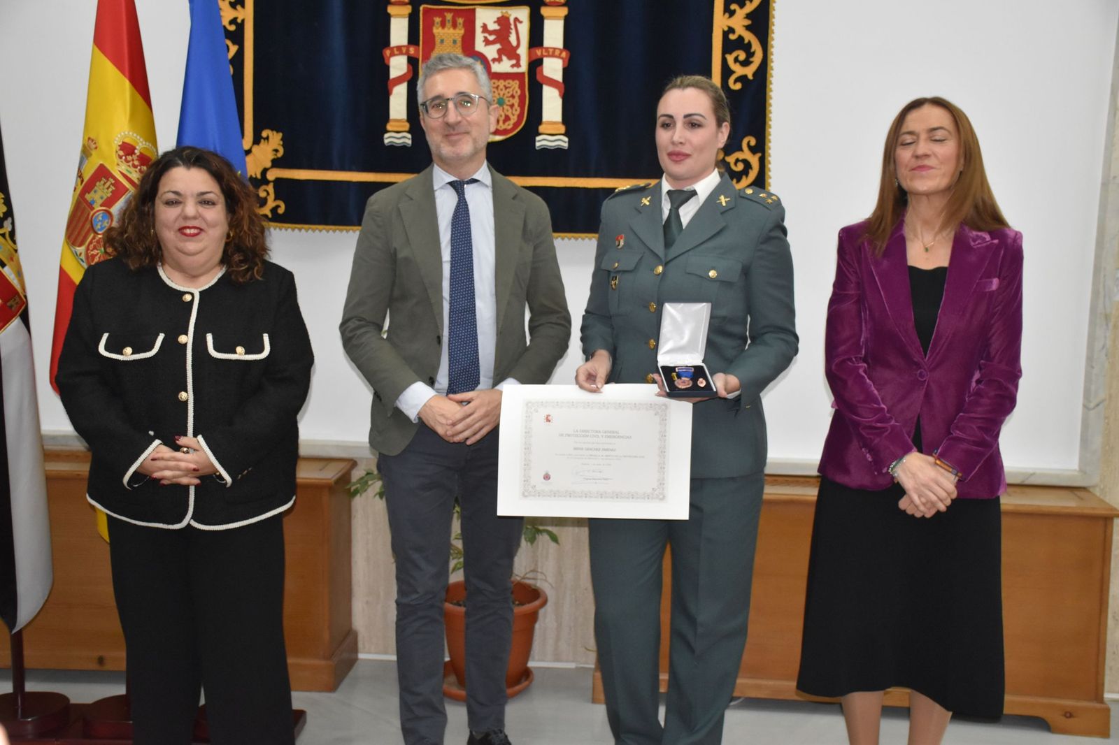 Protección Civil rreconoce el éxito de la OPE con la entrega de sus Medallas