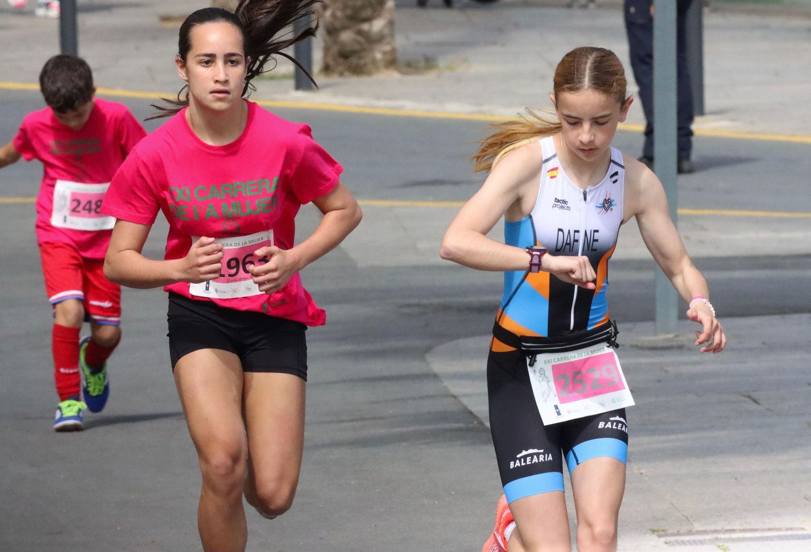 Ceuta se viste de rosa para abrazarse a la vida