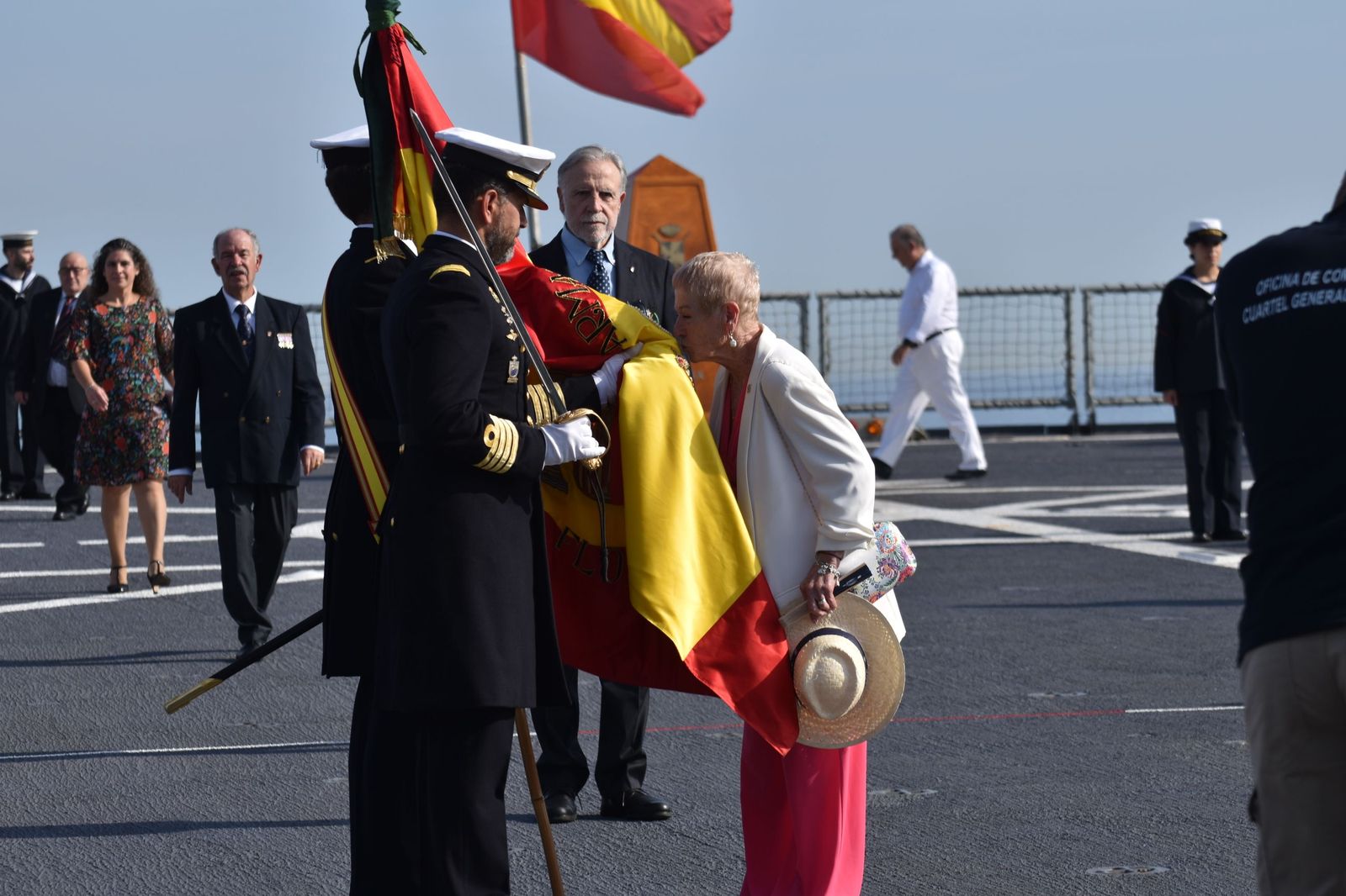 Emotiva jura de bandera a bordo del 'Castilla'