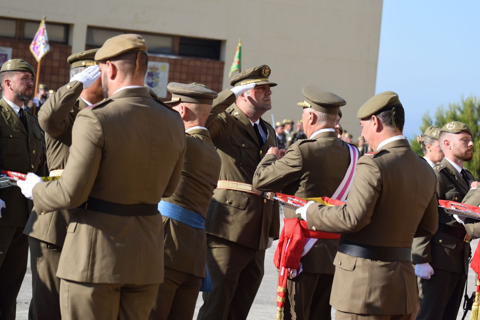 El Regimiento de Ingenieros 7 honra a San Fernando en una solemne parada militar en El Jaral