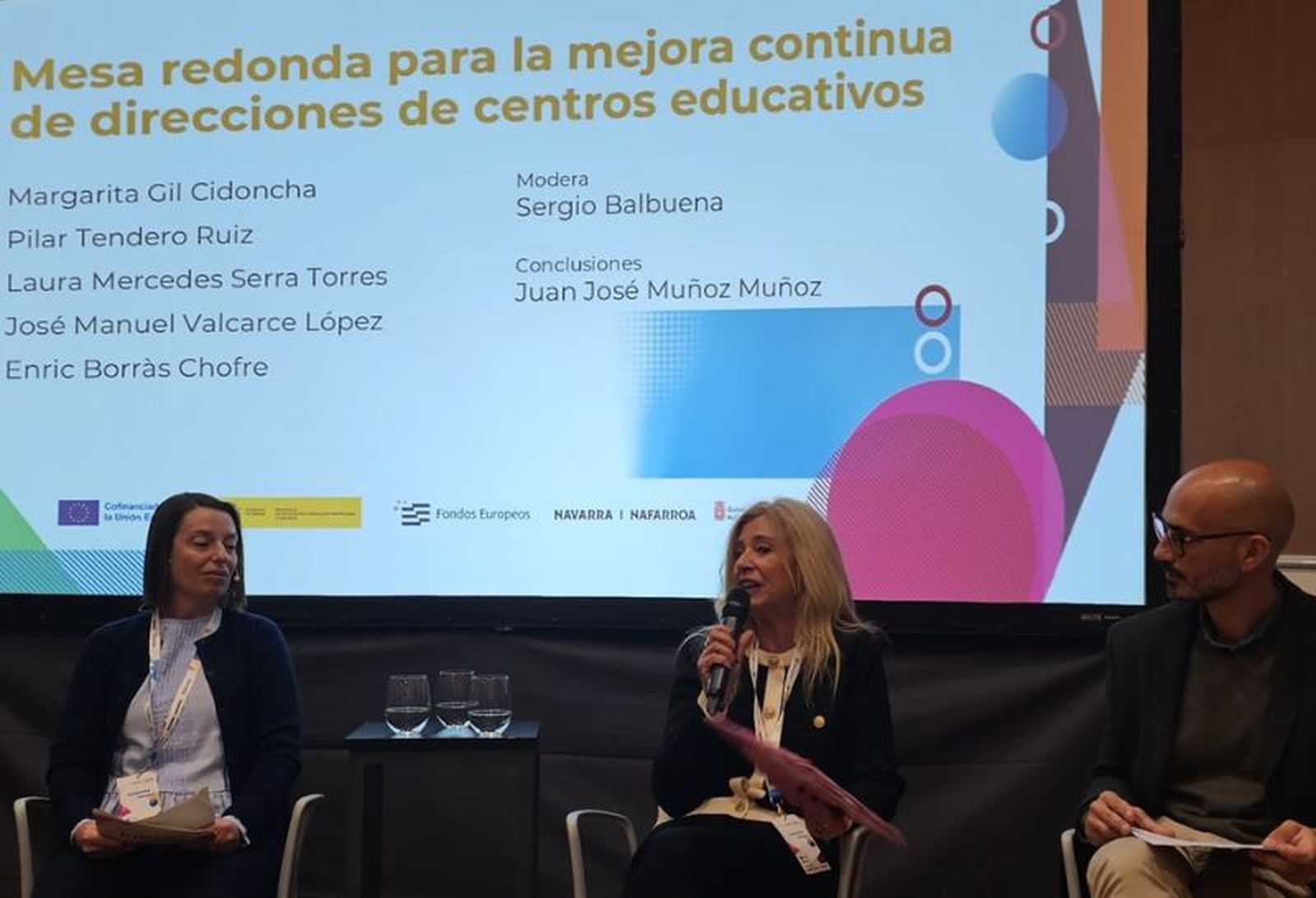 Imagen de una de las mesas redondas realizadas en el encuentro. Imagen de una de las mesas redondas realizadas en el encuentro.